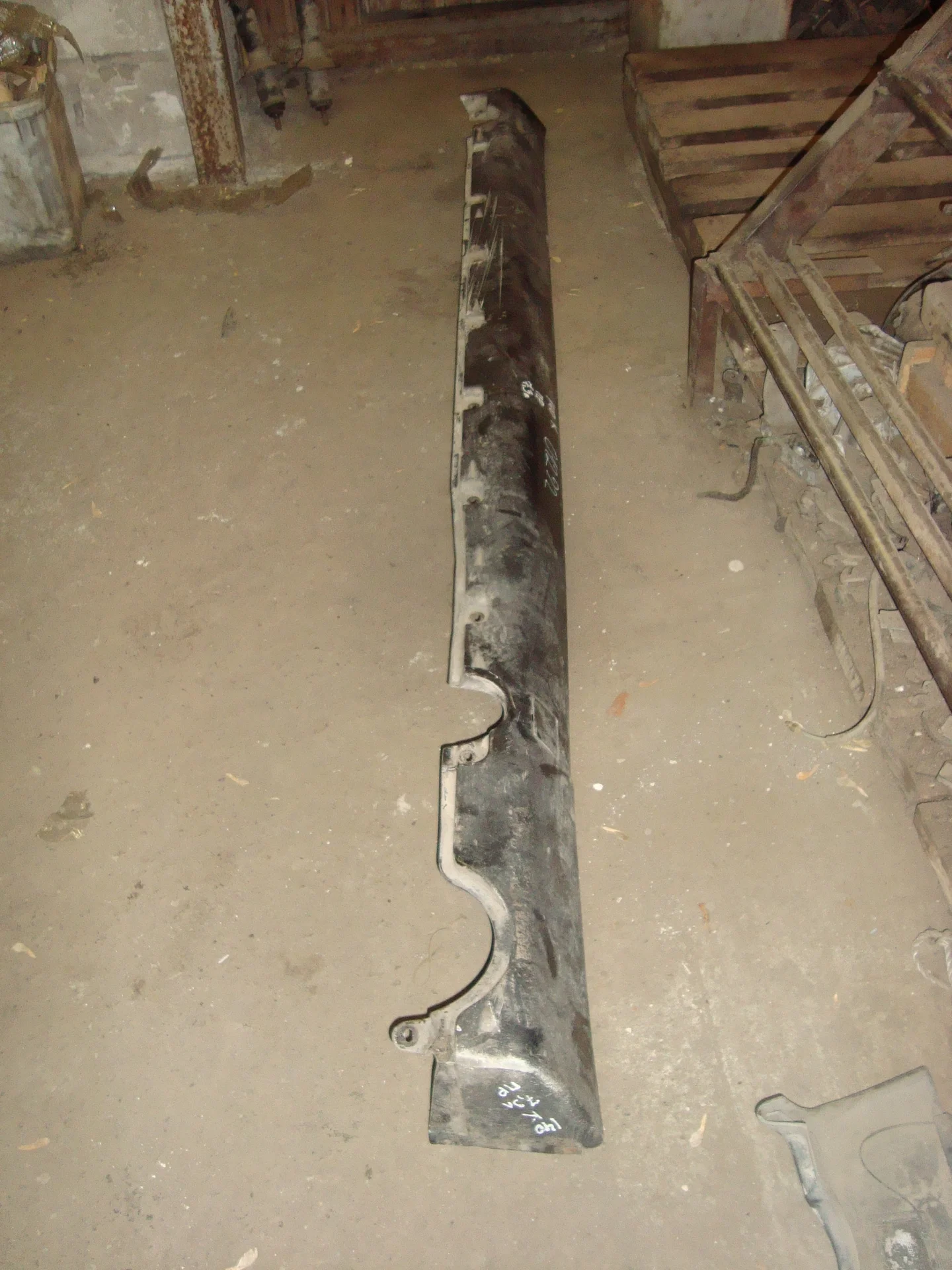 Накладка порога правая Mercedes-Benz C140 A1406901640 - изображение 1