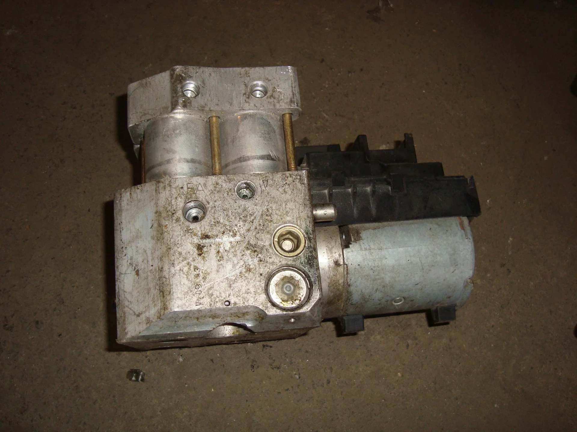 Блок ABS (насос) Mercedes-Benz W140 104 A0024314412 - миниатюра 2