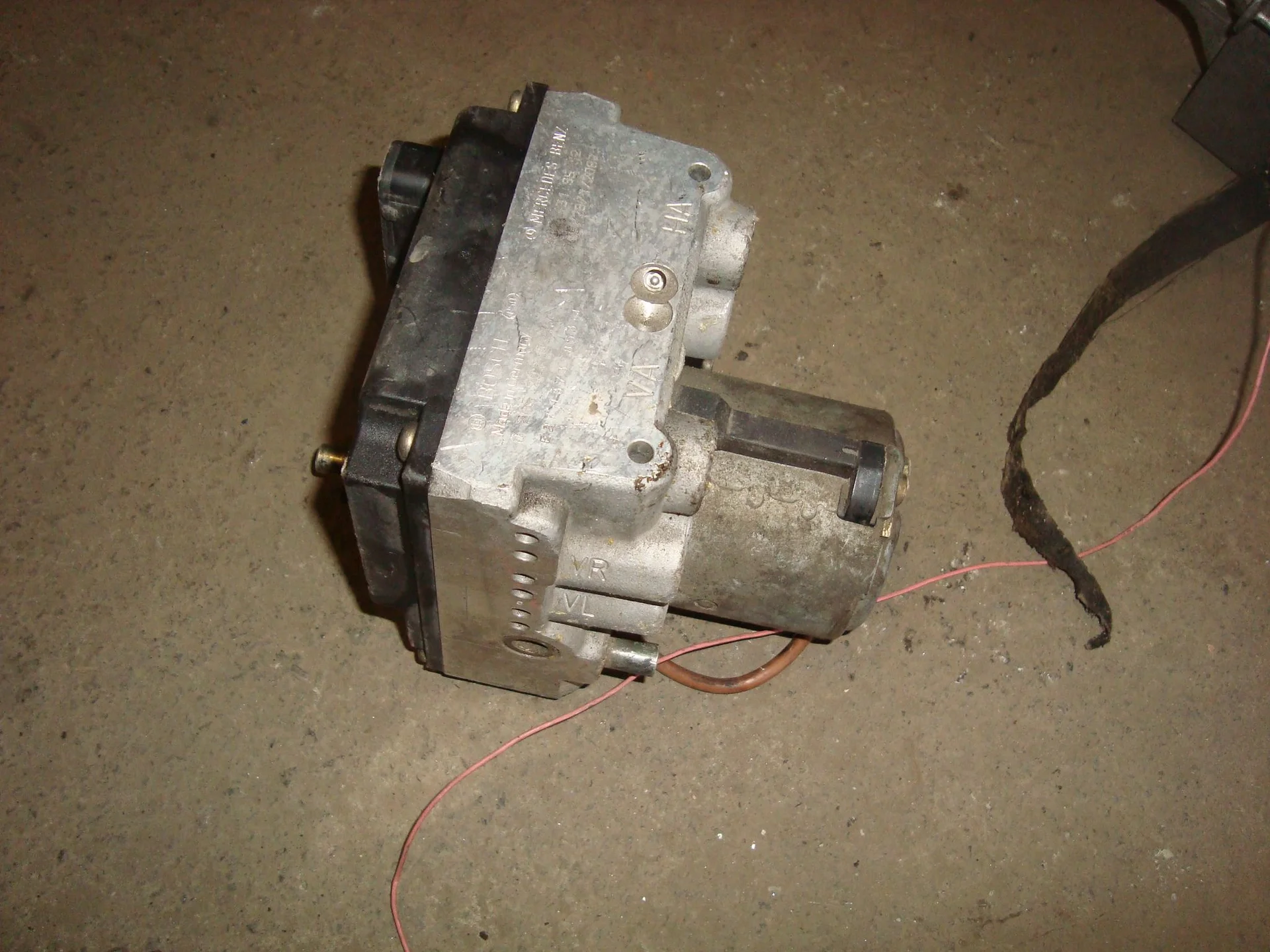Блок ABS (насос) Mercedes-Benz W140 606 A0024319512 - миниатюра 2