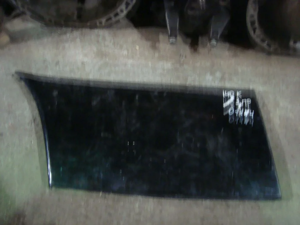 Накладка на крыло заднее правое Mercedes-Benz C140 A1406908640 - изображение 1