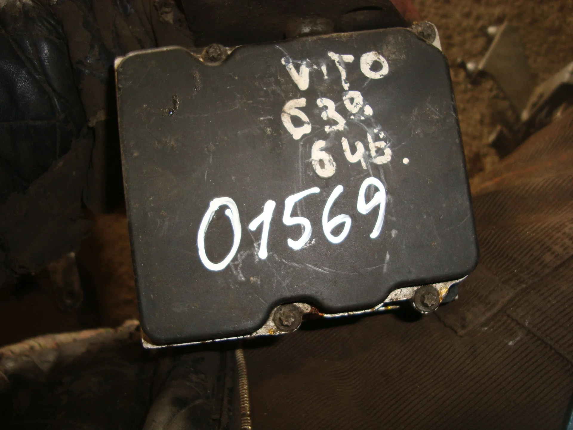 Блок ABS (насос) Mercedes-Benz W639 646 A0014461489 - изображение 1