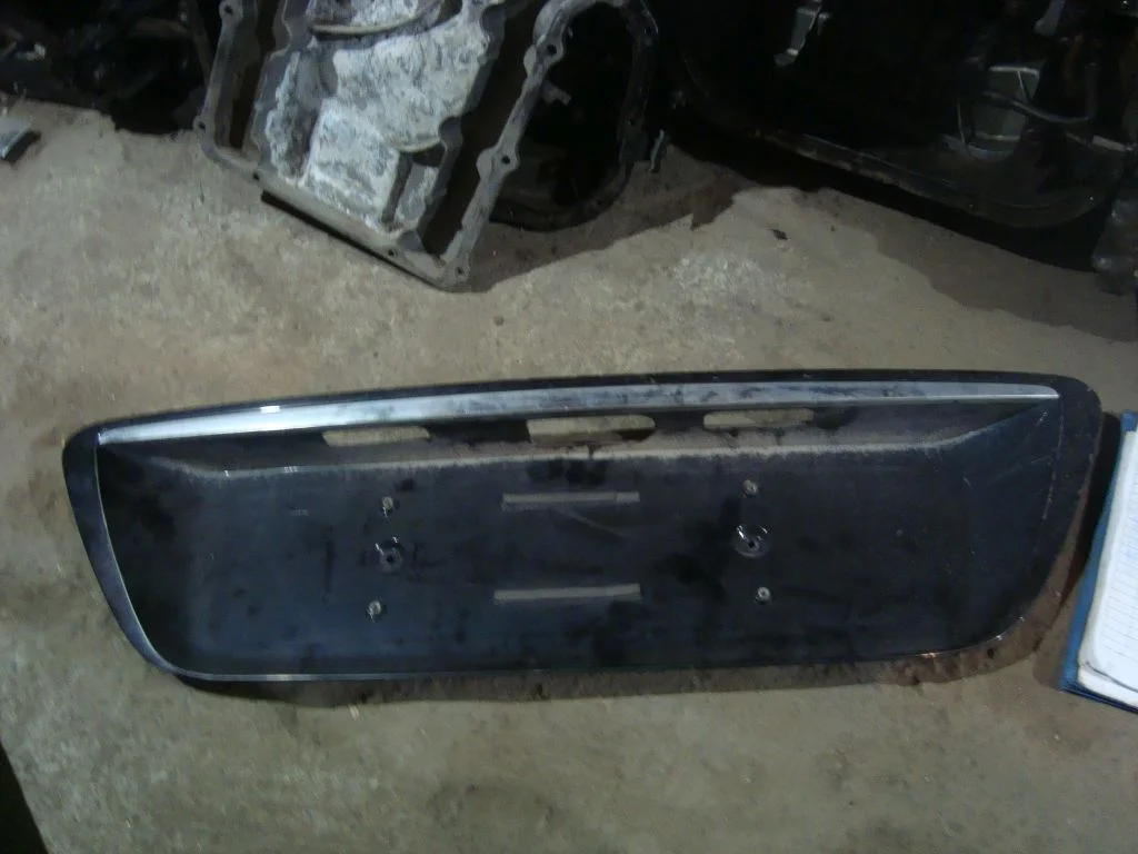 Накладка крышки багажника Mercedes-Benz C215 A2157500181 - изображение 1