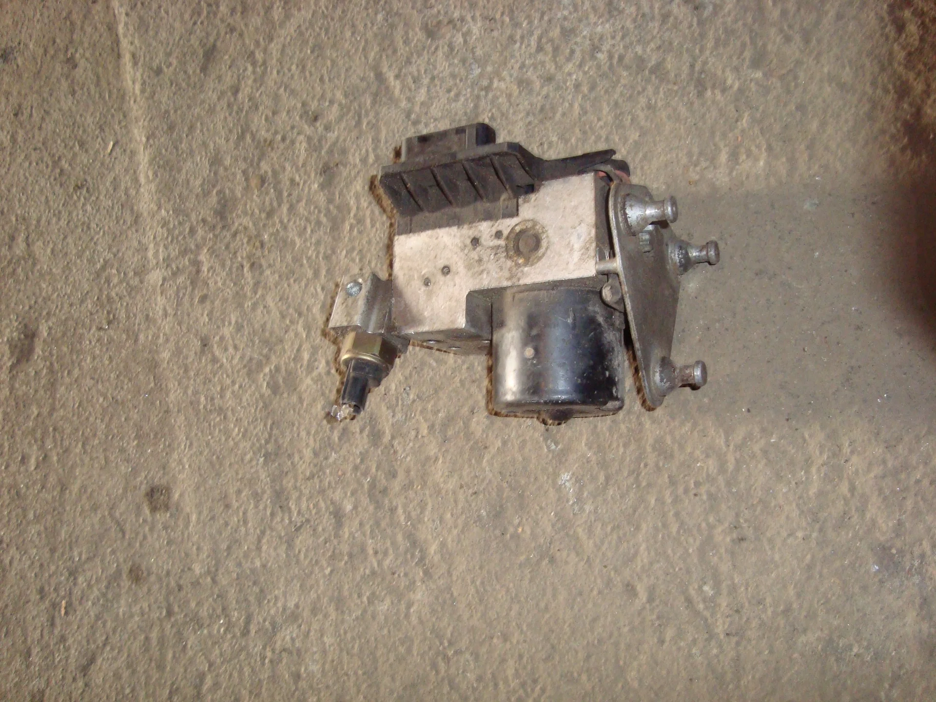 Блок ABS (насос) Mercedes-Benz W168  A0034317412 - миниатюра 2