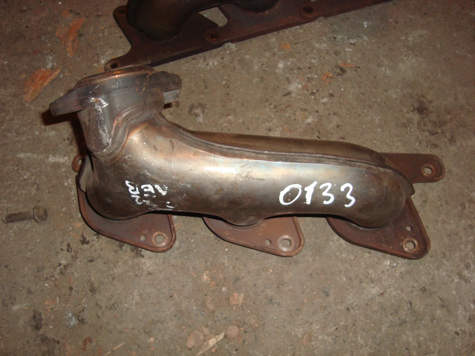 Выпускной коллектор Mercedes-Benz W211 272 A2721403509 - изображение 1