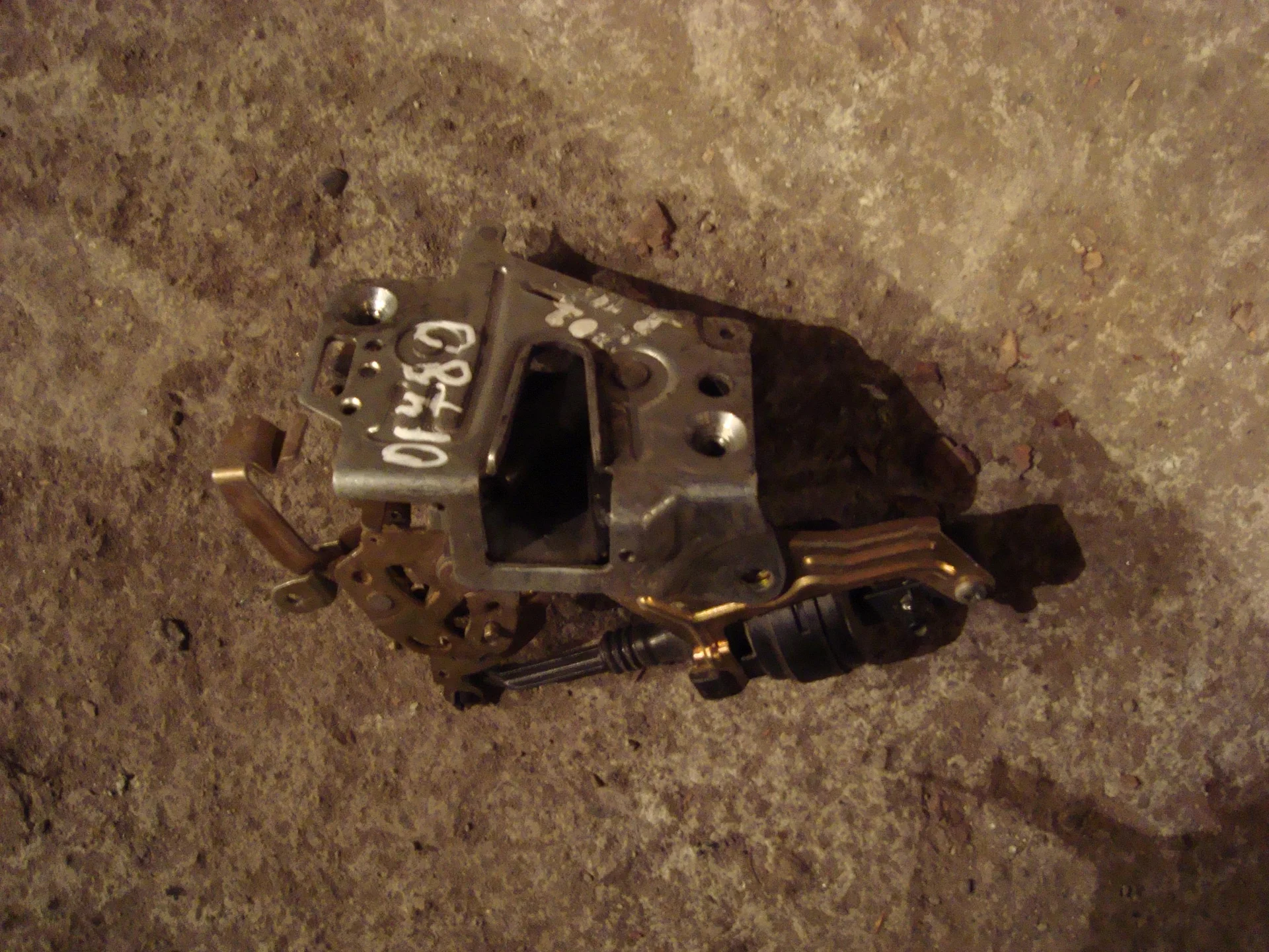 Замок двери задней правой Mercedes-Benz W202 A2027300635 - изображение 1