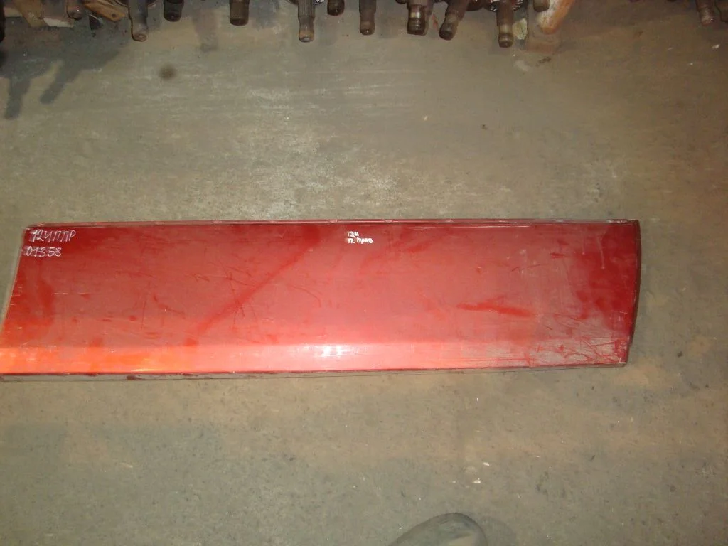 Накладка двери передней правой Mercedes-Benz W124 A1246901640 - изображение 1