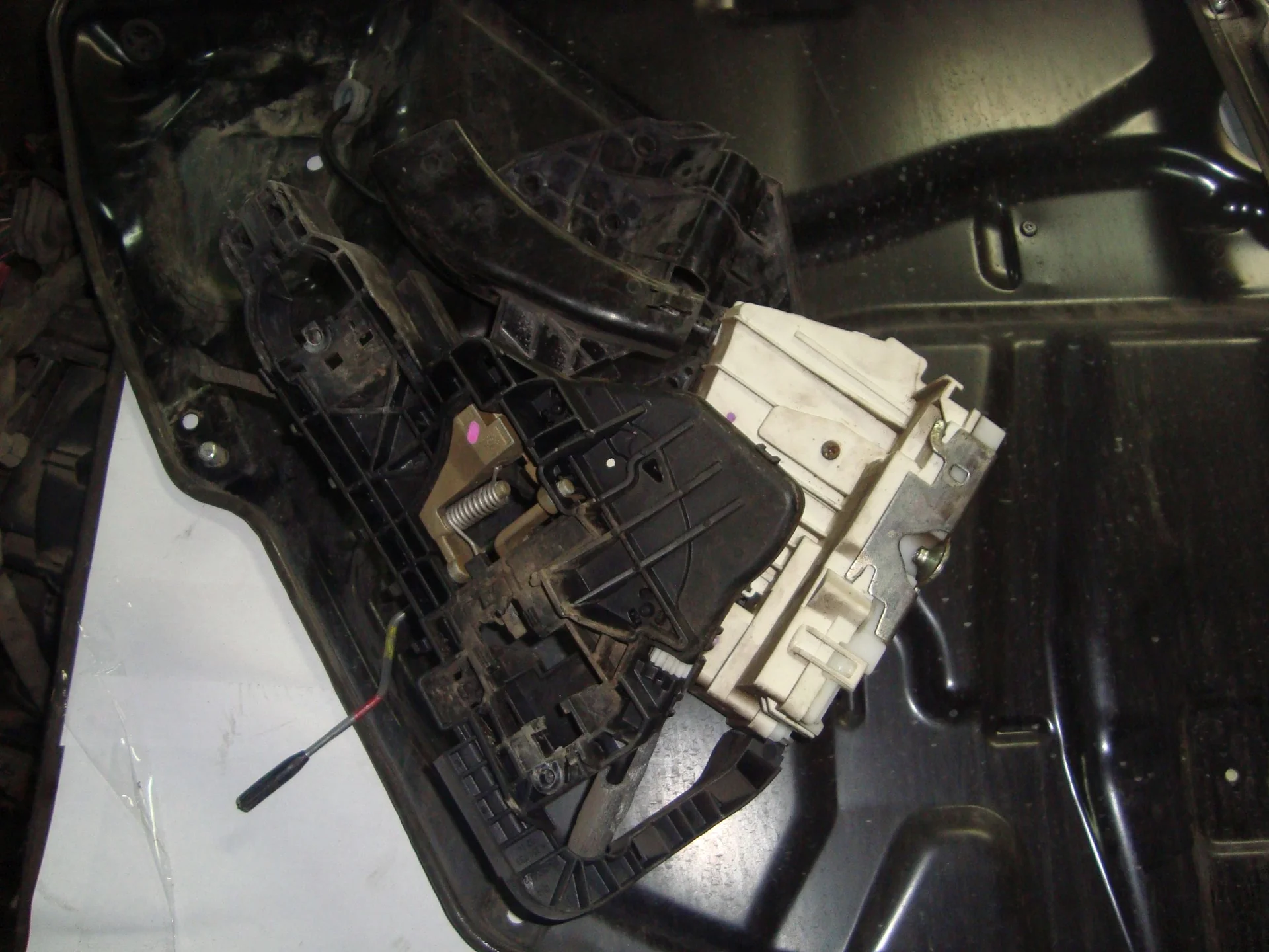Замок двери задней правой Mercedes-Benz W251 113 A2517300435 - изображение 1