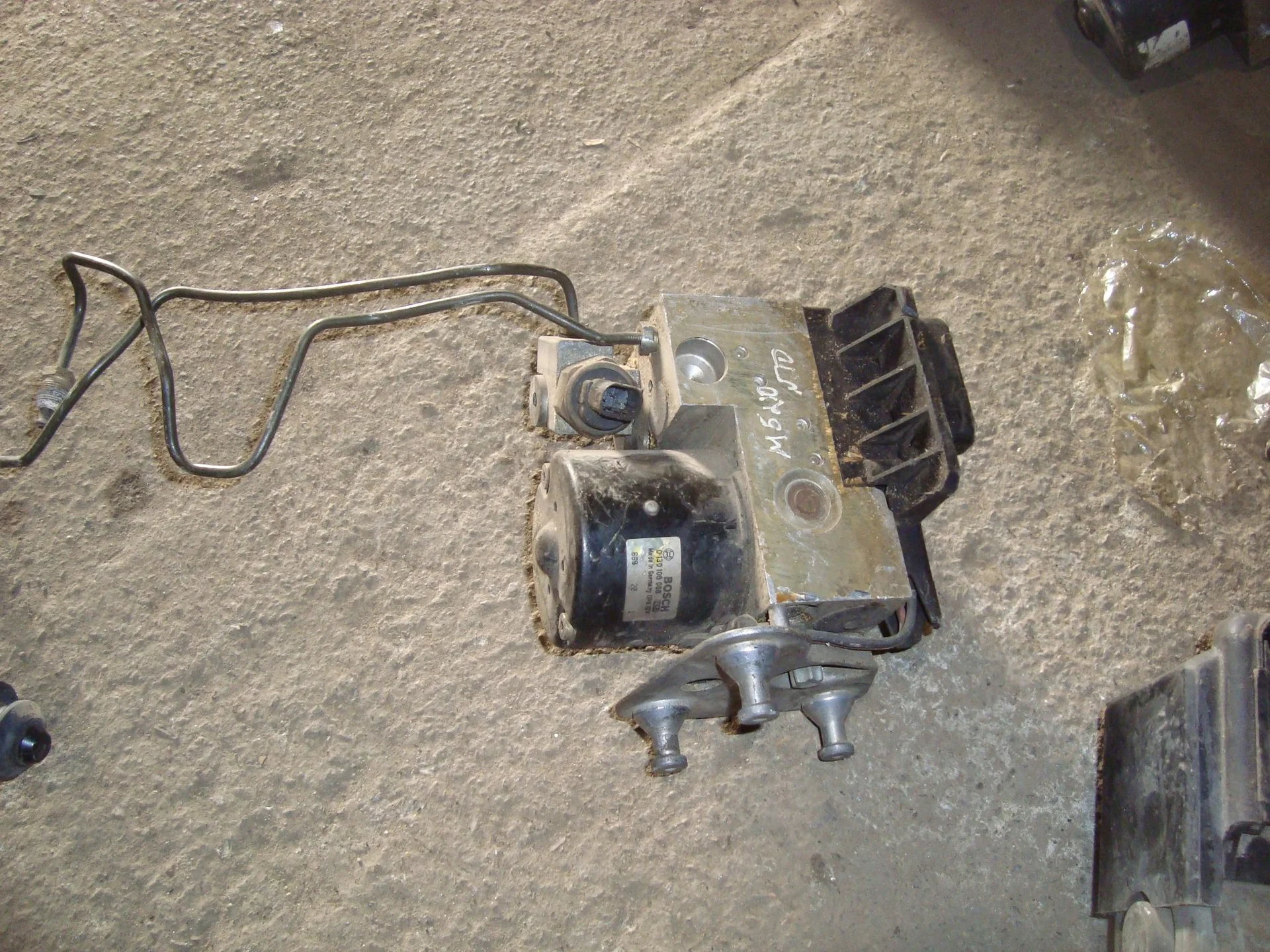 Блок ABS (насос) Mercedes-Benz W210 A2104310012 - миниатюра 2