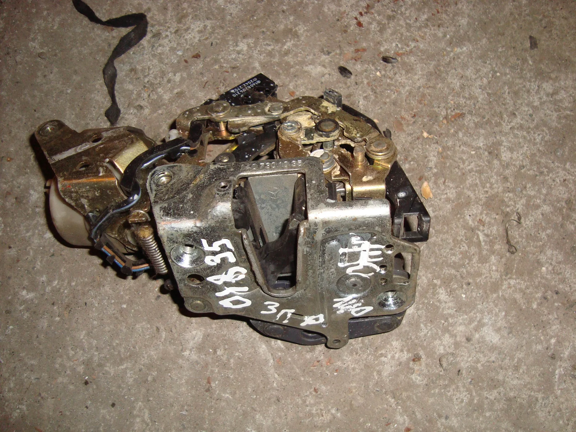 Замок двери задней правой Mercedes-Benz W140 A1407301035 - изображение 1