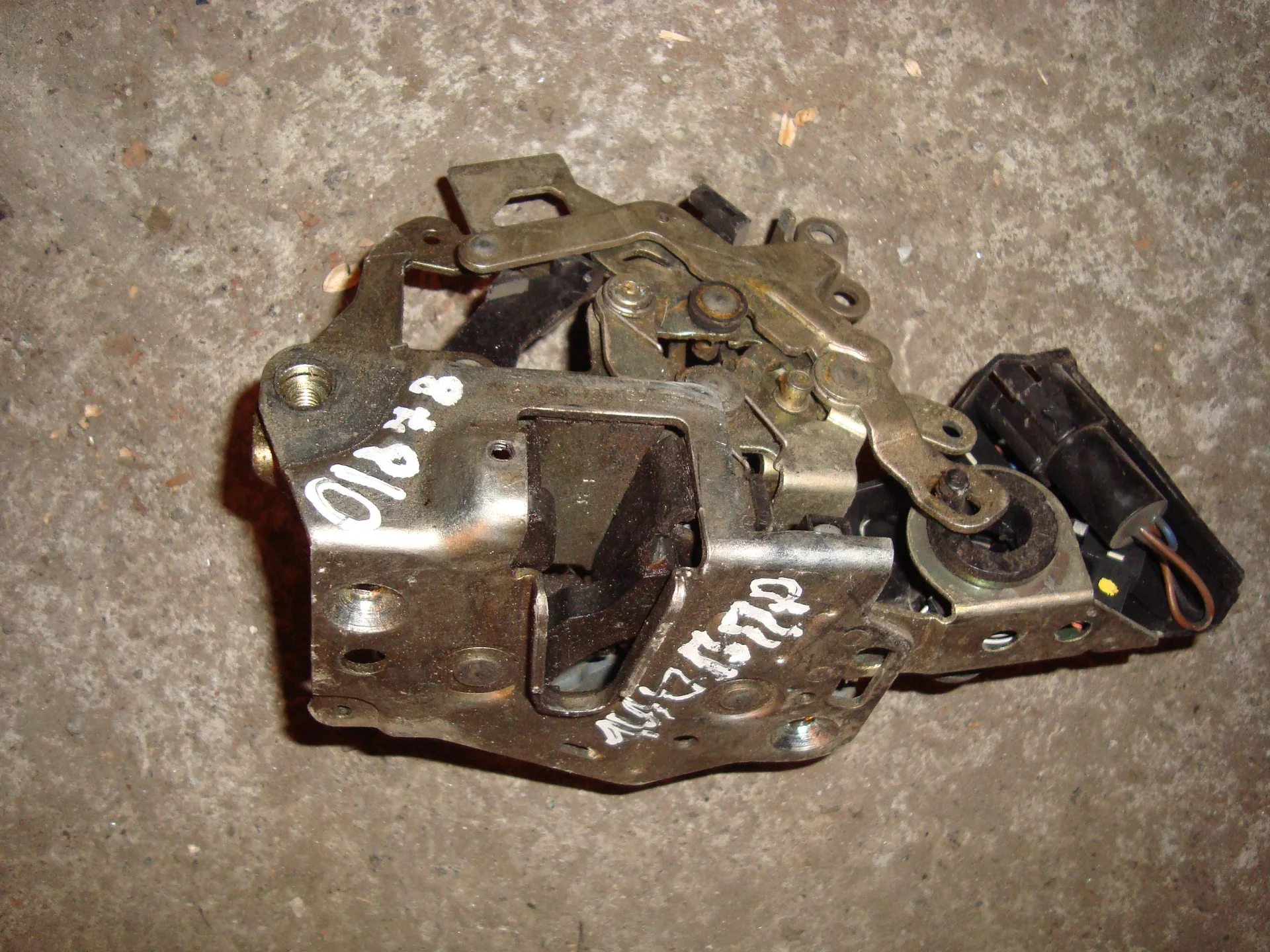 Замок двери передней правой Mercedes-Benz W140 A1407203235 - изображение 1
