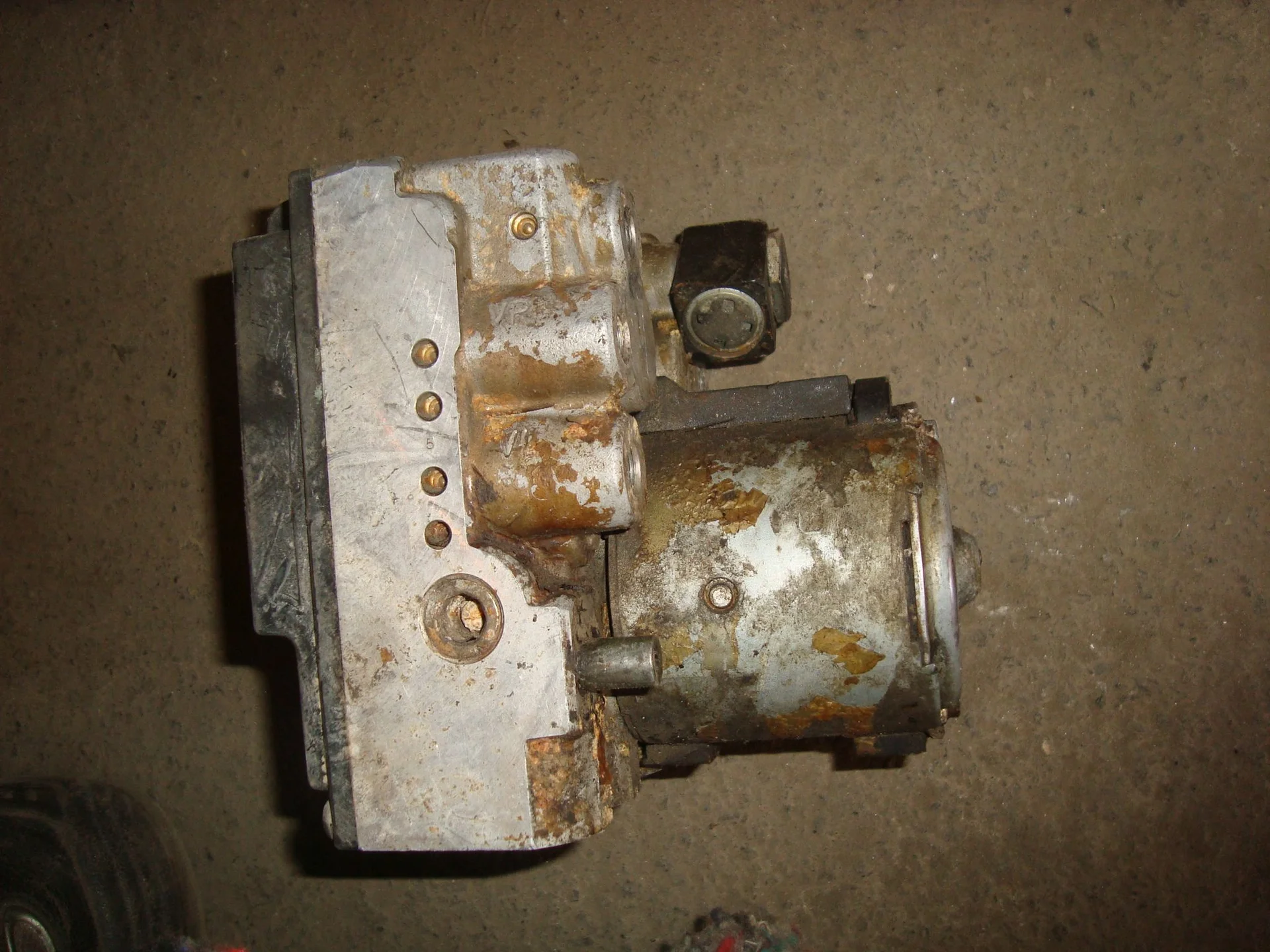 Блок ABS (насос) Mercedes-Benz W210 A0024319712 - миниатюра 2