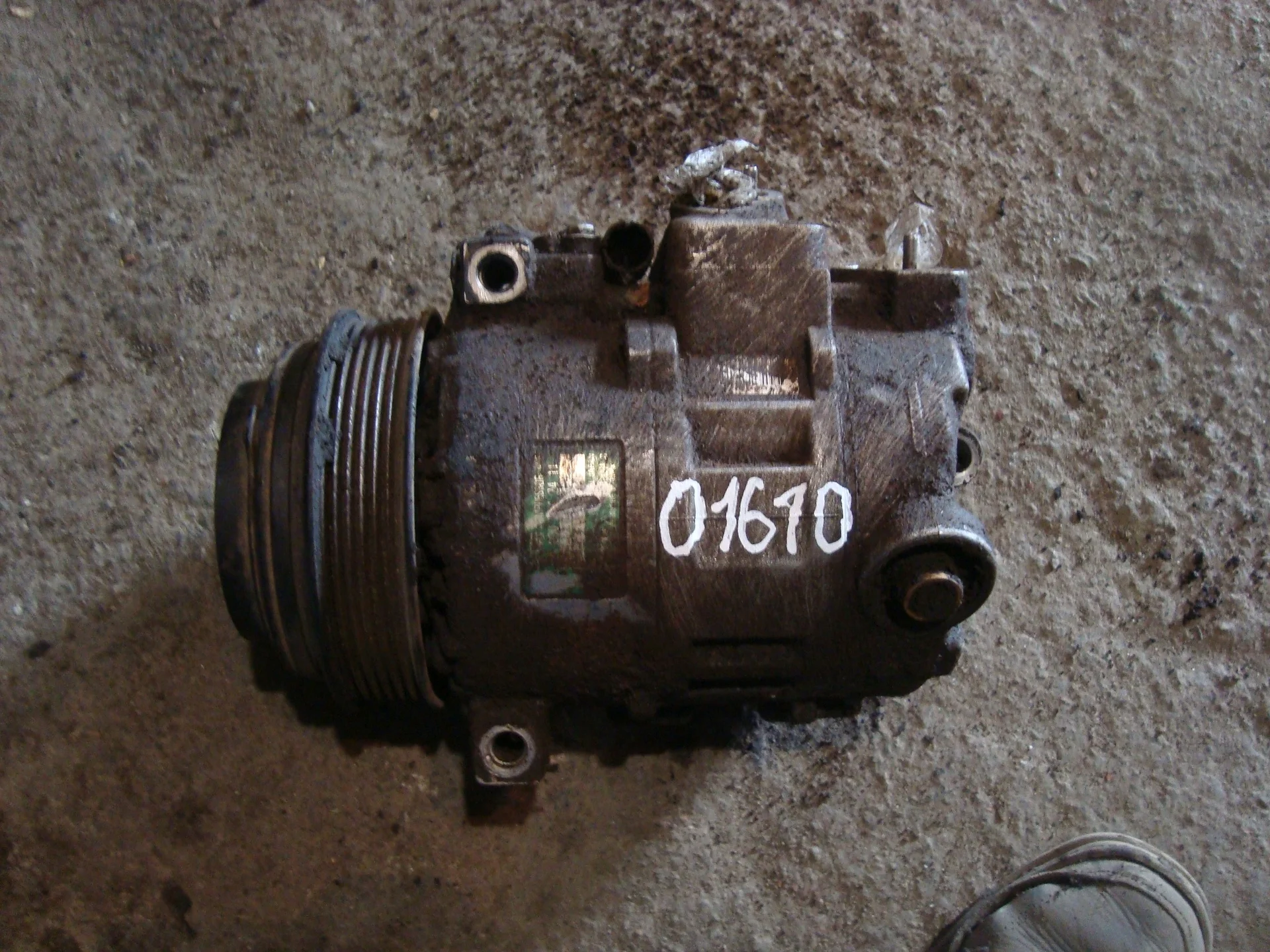 Компрессор кондиционера Mercedes-Benz W163 111 A0002342411 - изображение 1