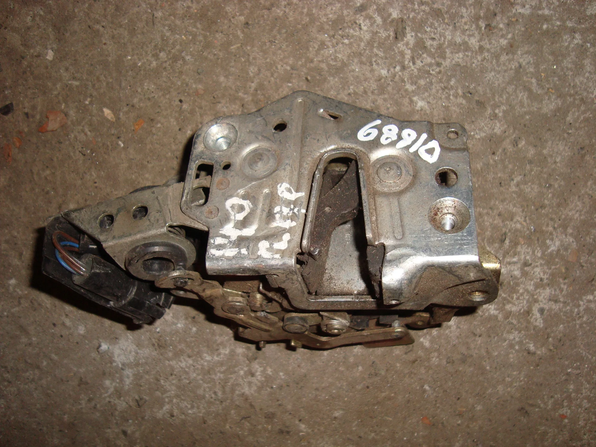 Замок двери передней правой Mercedes-Benz W140 A1407203235 - изображение 1