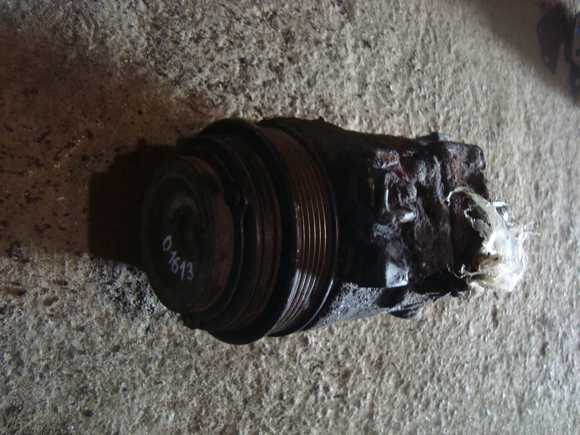 Компрессор кондиционера Mercedes-Benz W210 119 A0002340911 - миниатюра 2
