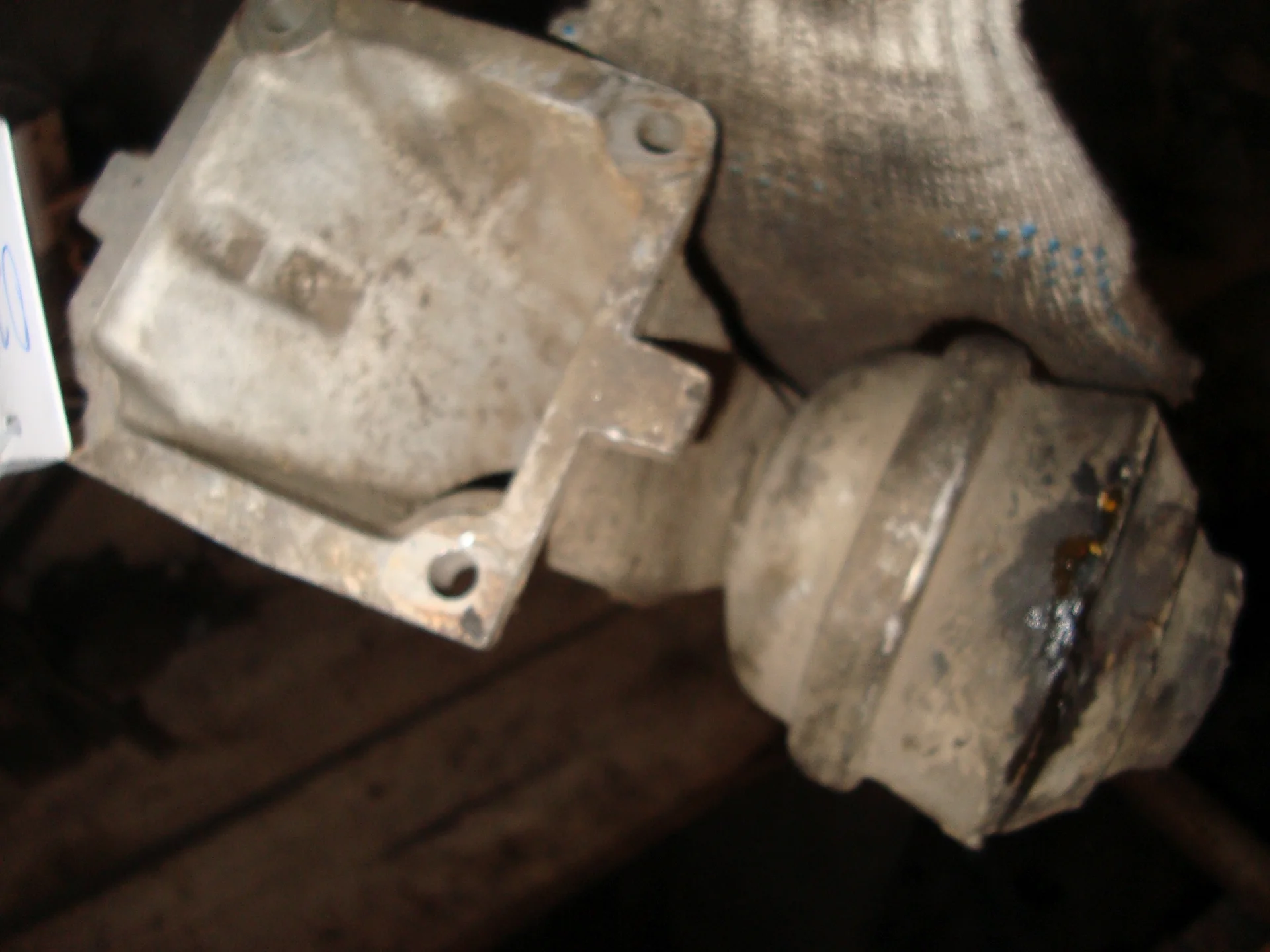 Кронштейн двигателя Mercedes-Benz W124  A6032233804 - миниатюра 2