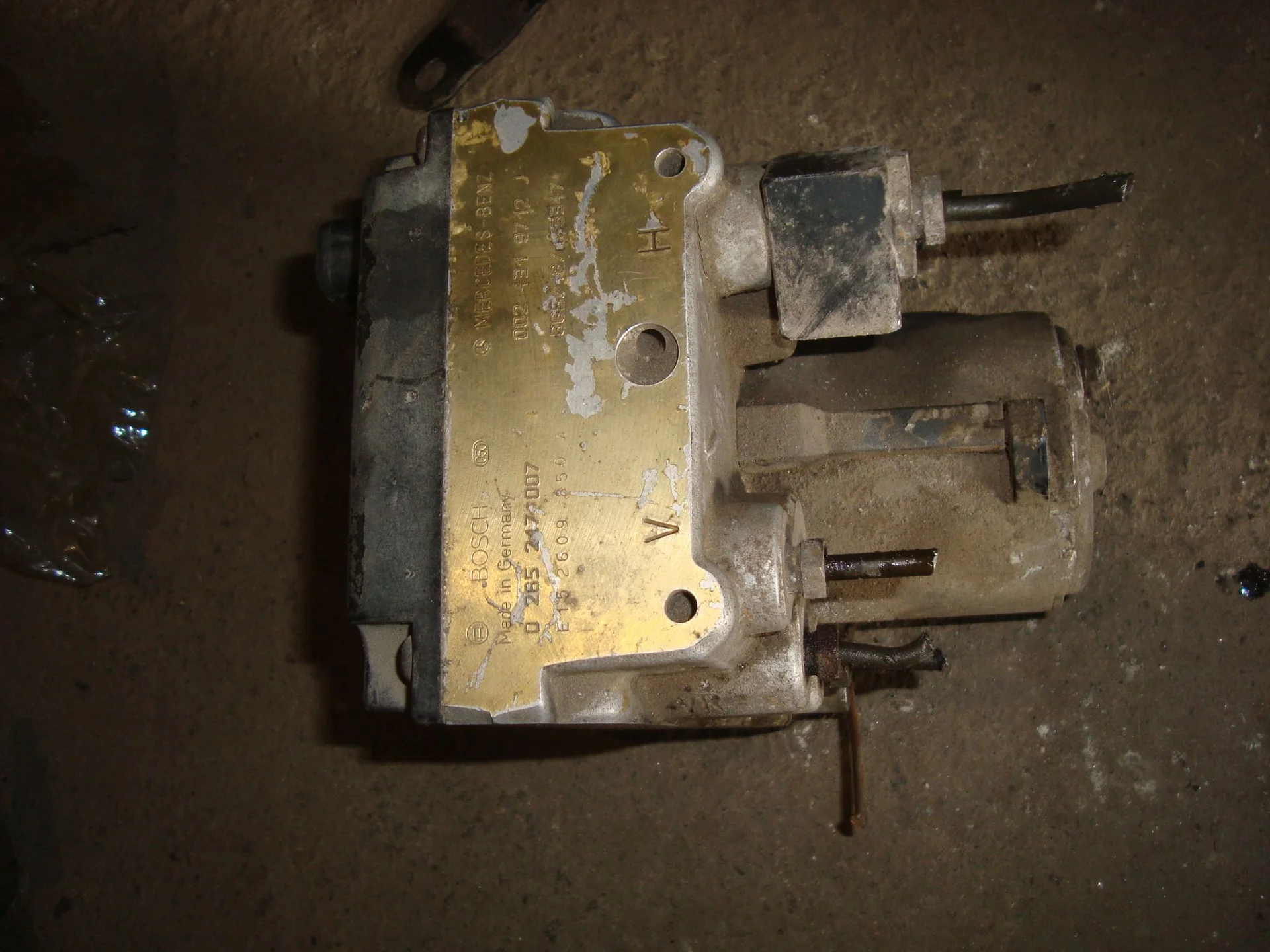 Блок ABS (насос) Mercedes-Benz W210 606 A0024319712 - миниатюра 2