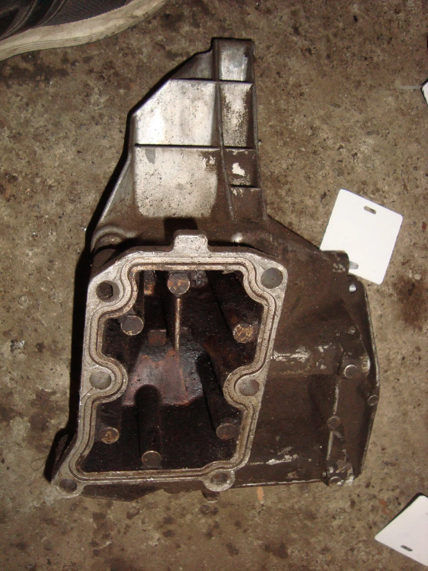 Кронштейн генератора Mercedes-Benz W124 111 A1111310535 - миниатюра 2