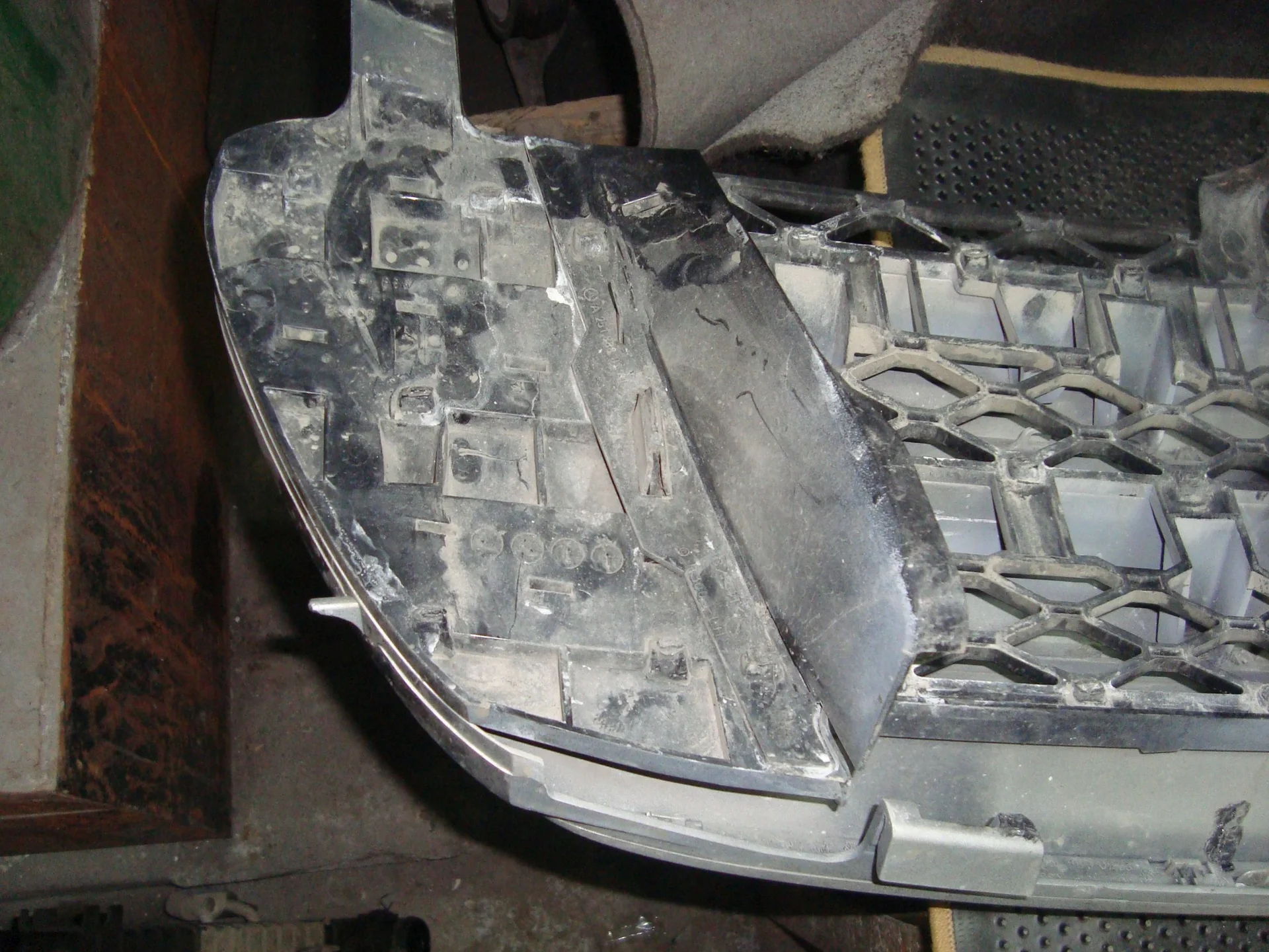 Решетка радиатора Mercedes-Benz W251 113 A2518800483 - миниатюра 5