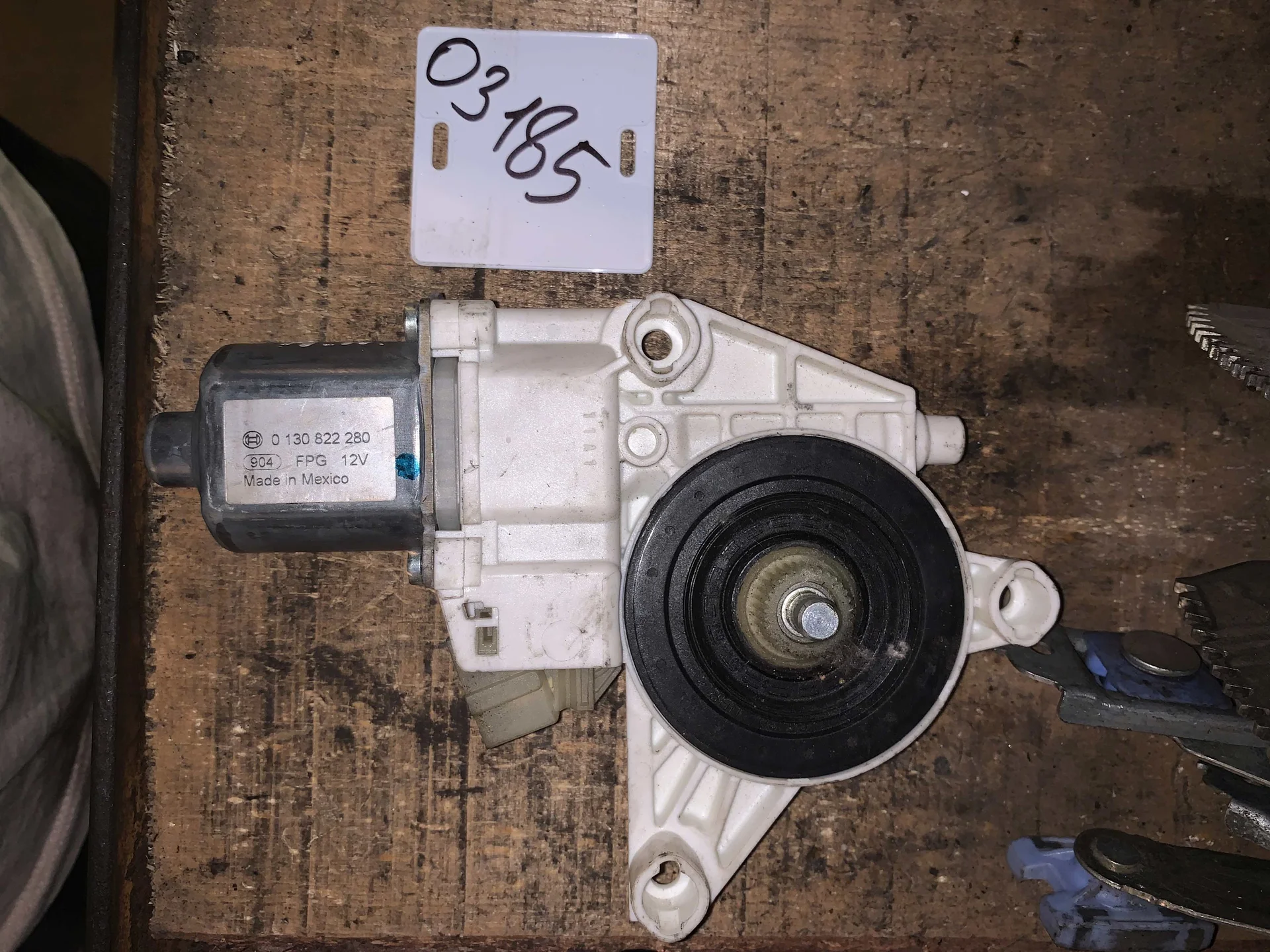 Моторчик переднего правого стеклоподъемника Mercedes-Benz W164 A2518201042 - миниатюра 2