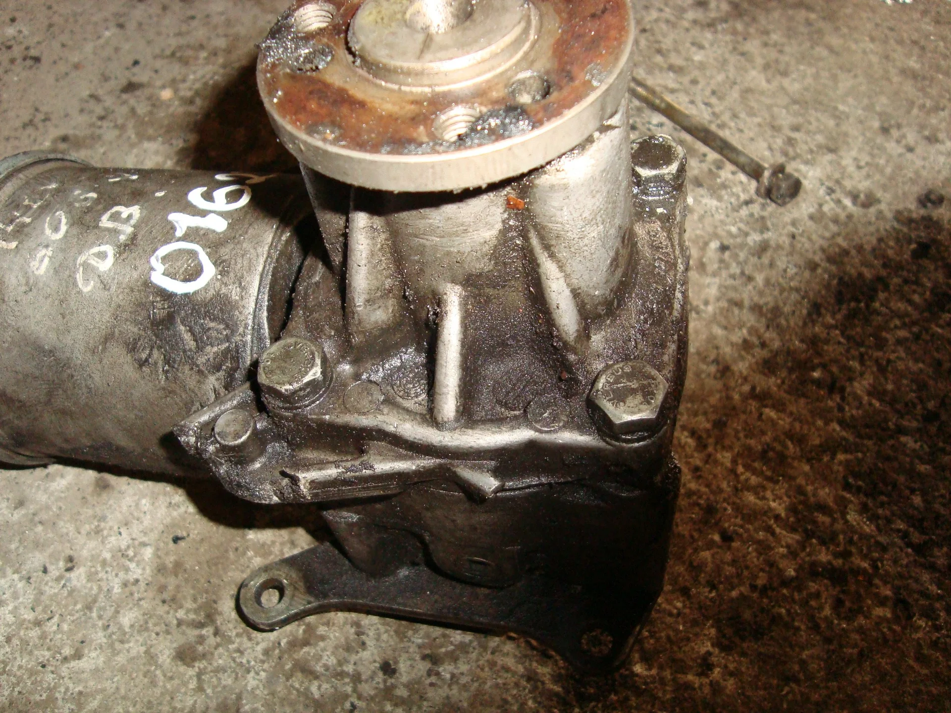 Насос гидроусилителя Mercedes-Benz W140 606 A1404661401 - миниатюра 2
