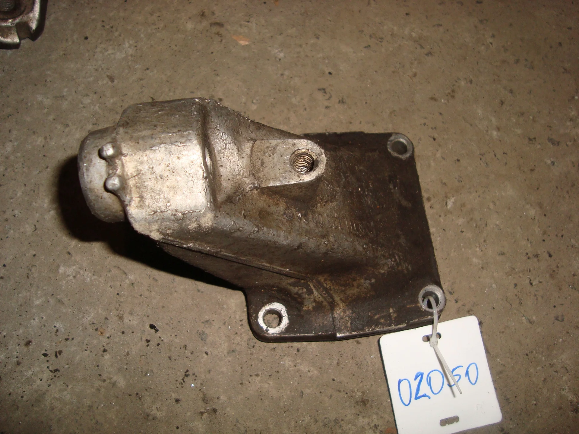 Кронштейн двигателя левый Mercedes-Benz W202 111 A1112230904 - миниатюра 2