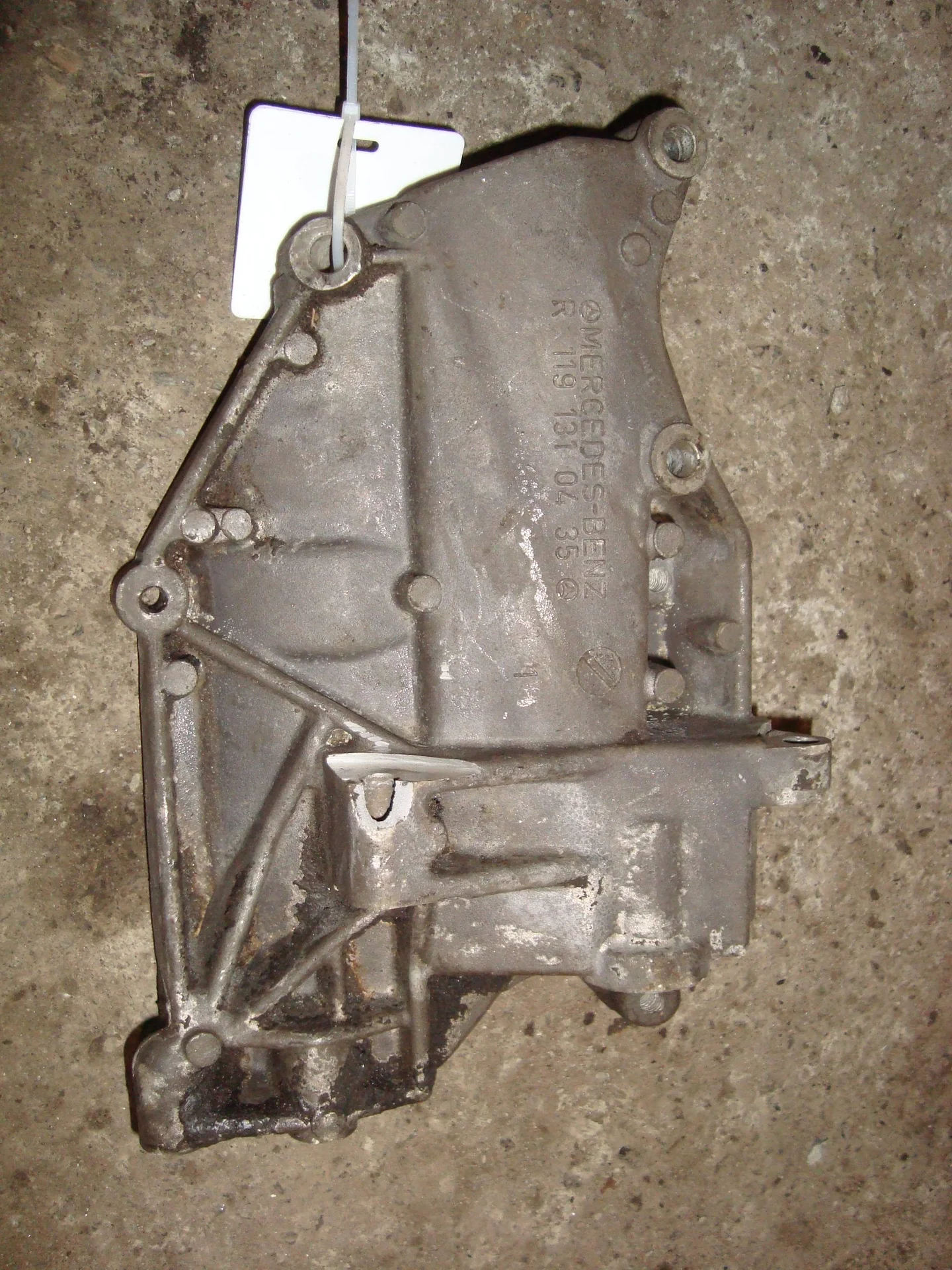 Кронштейн компрессора кондиционера  Mercedes-Benz W140 119 A1191310435 - миниатюра 2