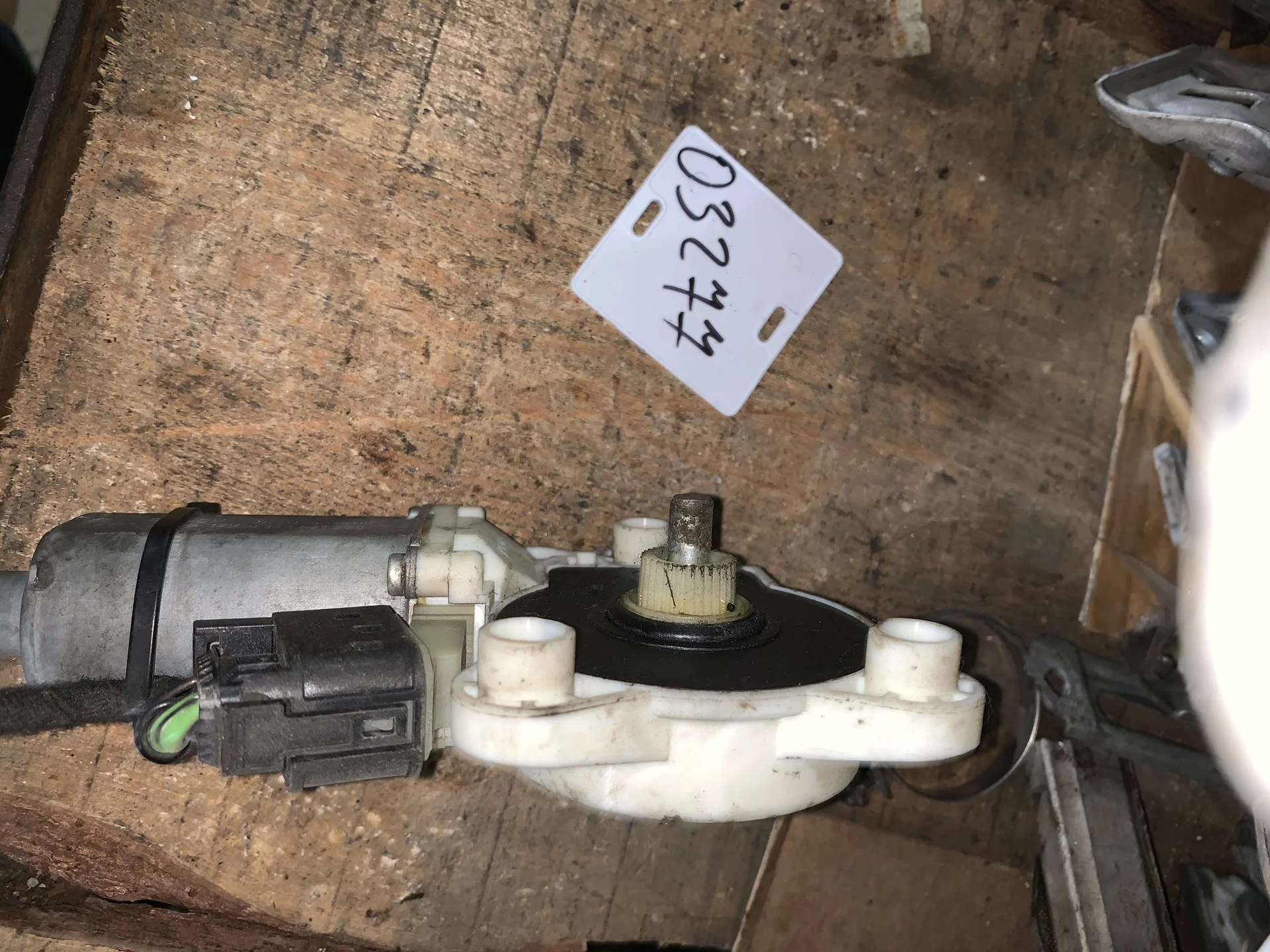 Моторчик переднего левого стеклоподъемника Mercedes-Benz W211 A2118202942 - миниатюра 3