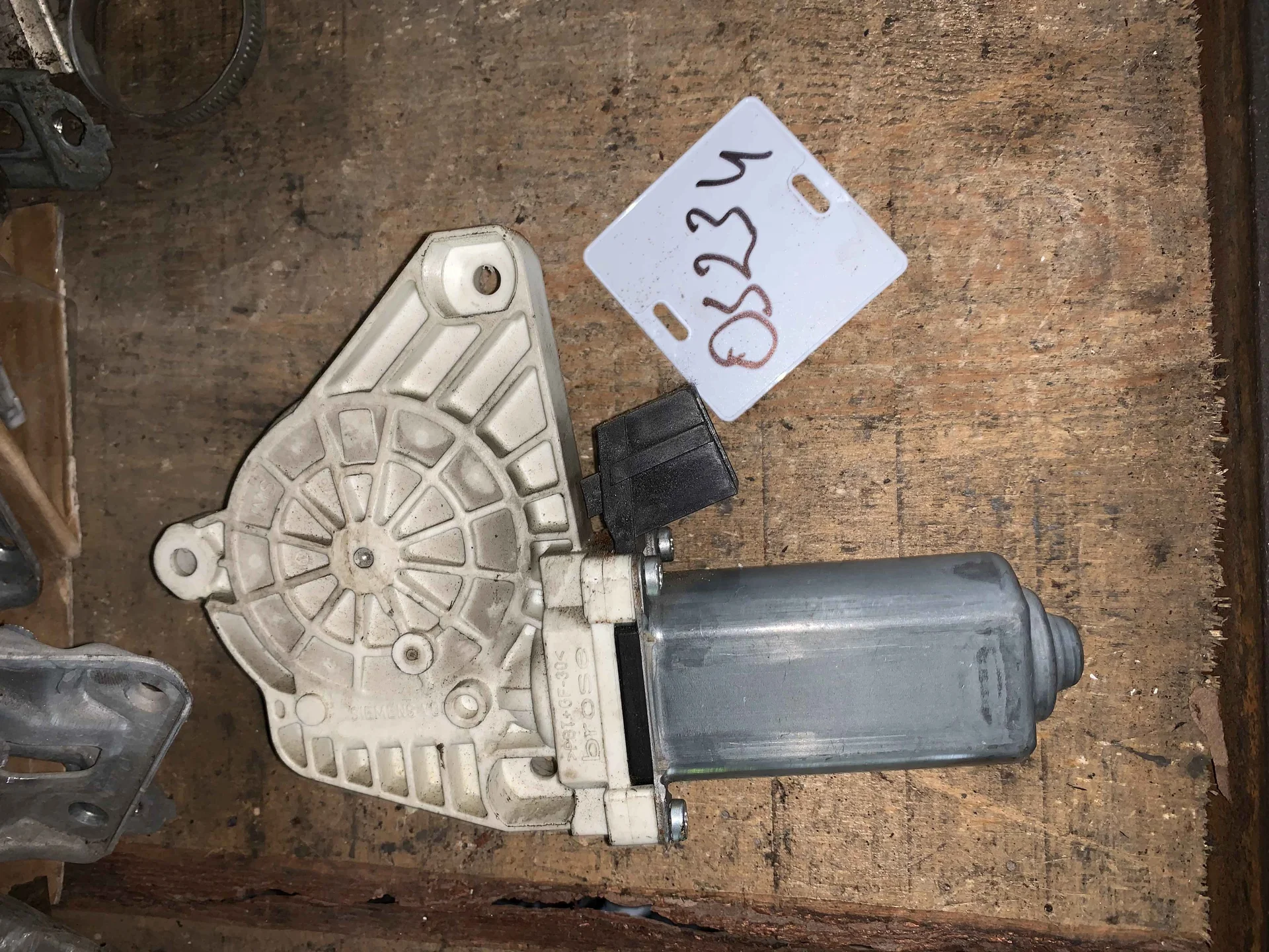 Моторчик переднего правого стеклоподъемника Mercedes-Benz W221  A2218202842 - миниатюра 2
