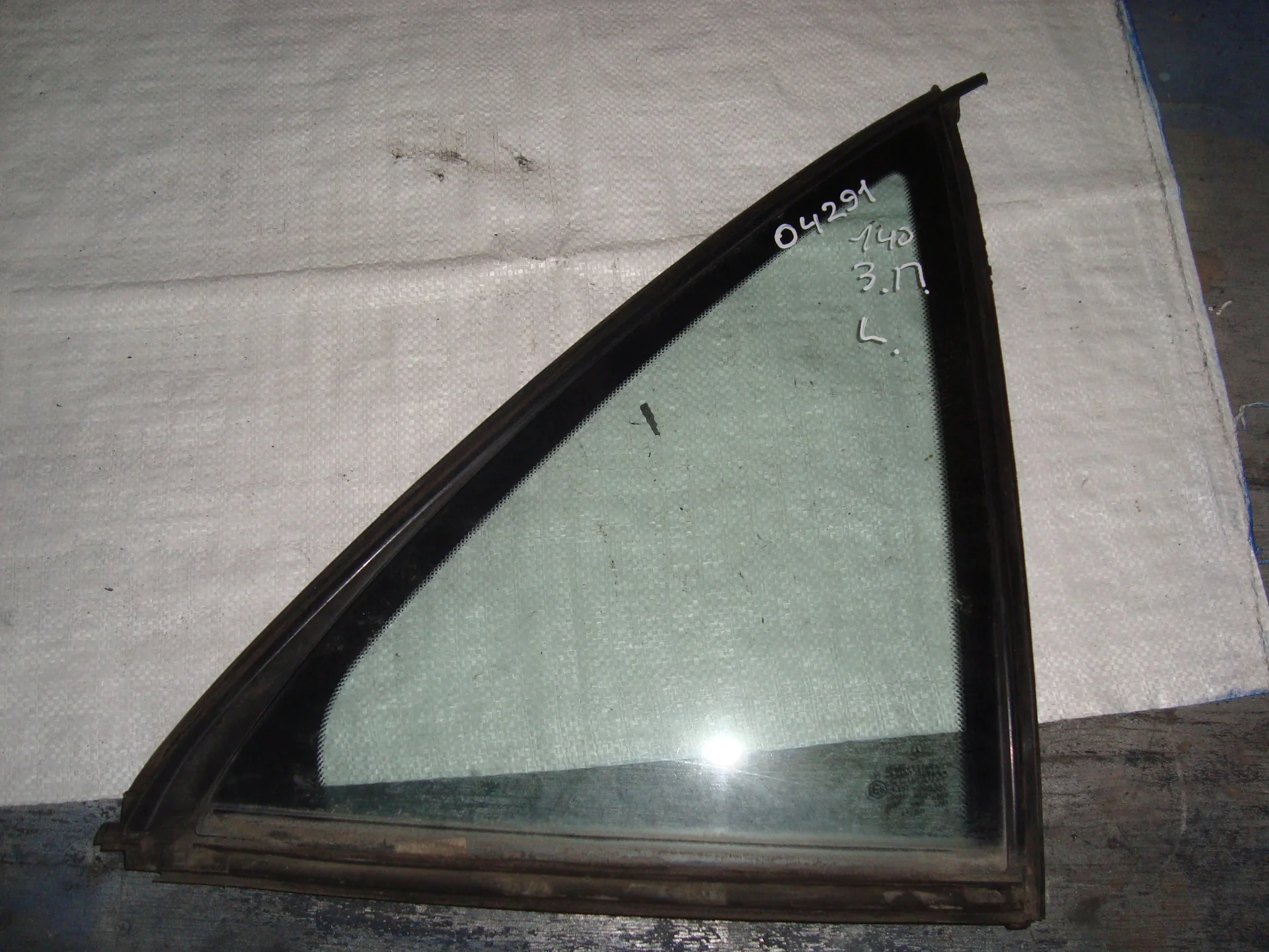 Форточка задней правой двери Mercedes-Benz W140 119 A1407302420 - изображение 1
