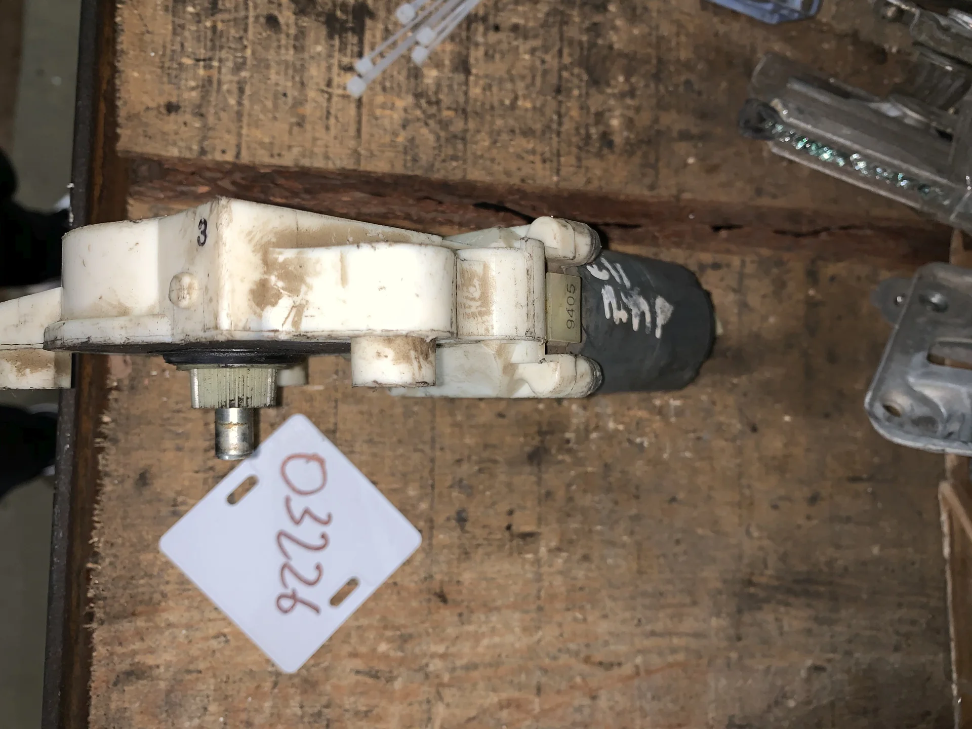 Моторчик переднего правого стеклоподъемника Mercedes-Benz W211  A2118203042 - миниатюра 3