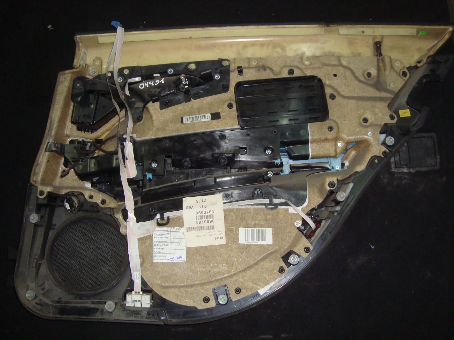 Обшивка двери задней левой Mercedes-Benz W211 271 A2117300570 - миниатюра 2