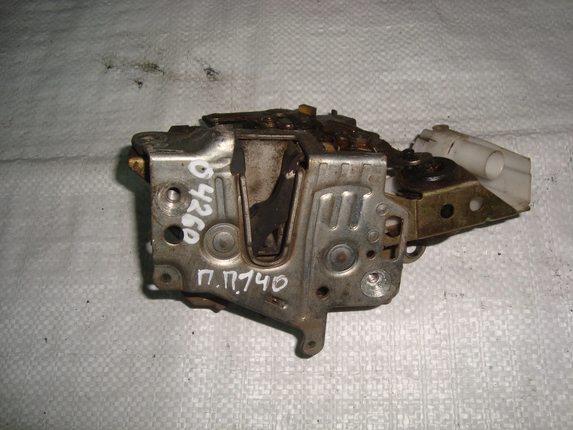 Замок двери передней правой Mercedes-Benz W140 119 A1407204835 - изображение 1