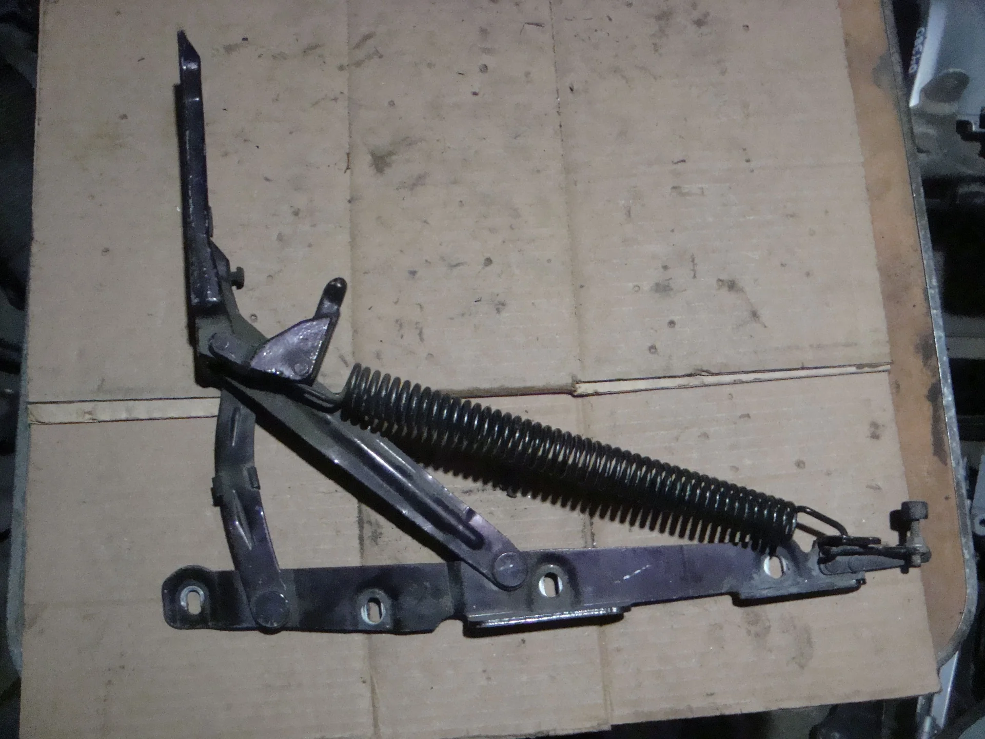 Петля багажника правая Mercedes-Benz W220 A2207300287 - миниатюра 2