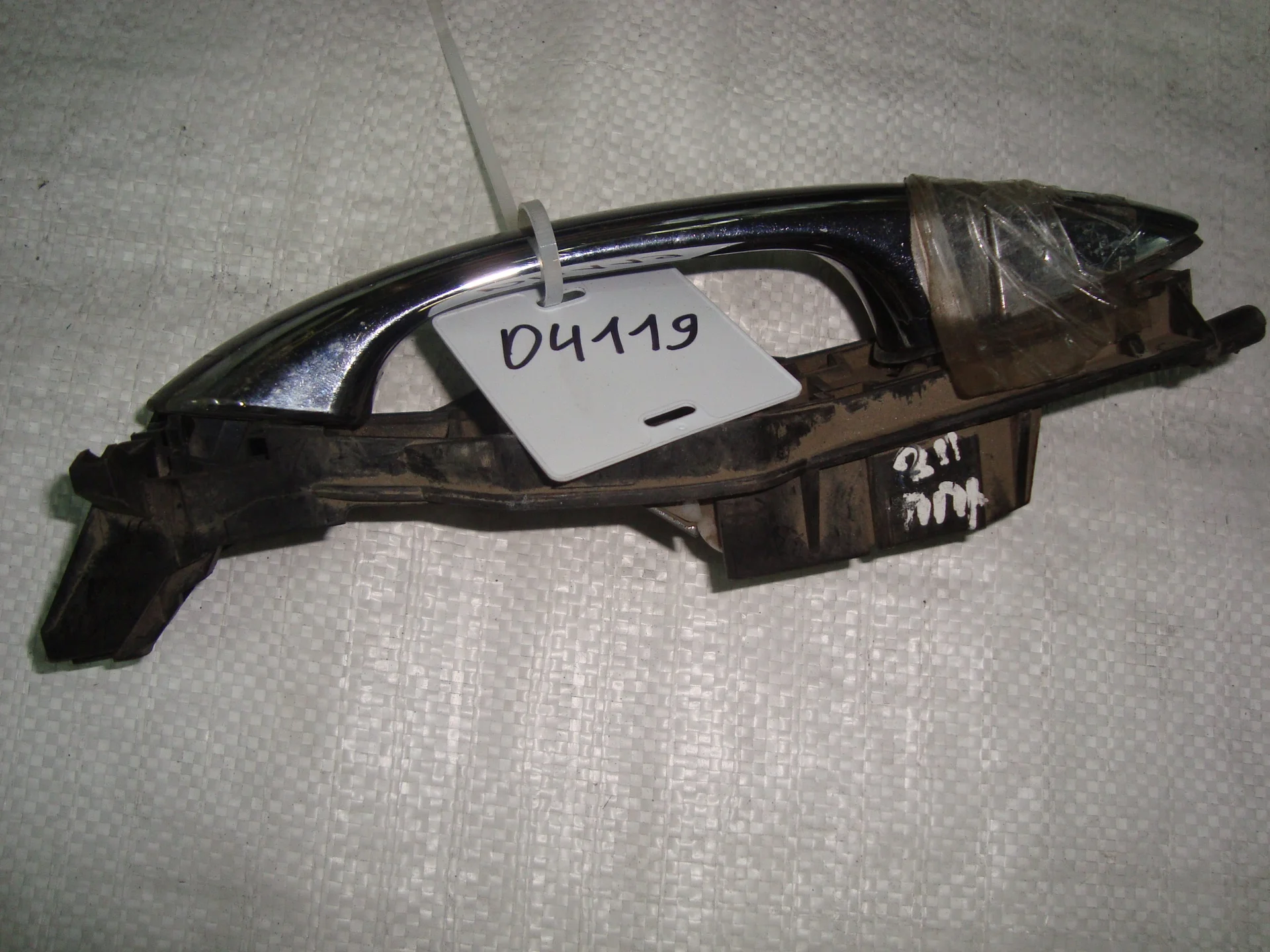 Ручка наружняя передней правой двери Mercedes-Benz W211 A2117600870 - миниатюра 2