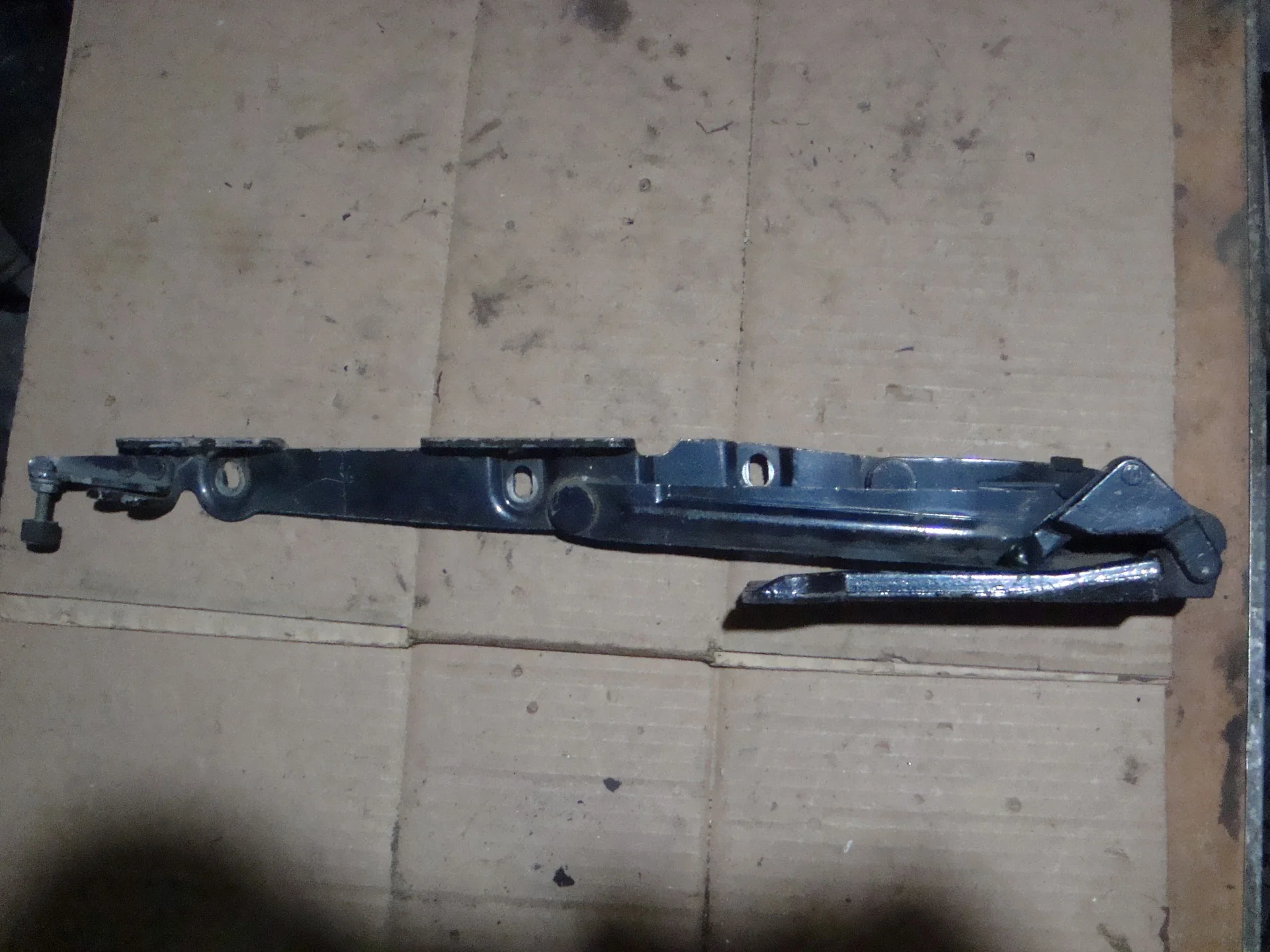 Петля багажника левая Mercedes-Benz W220  A2207300587 - миниатюра 2