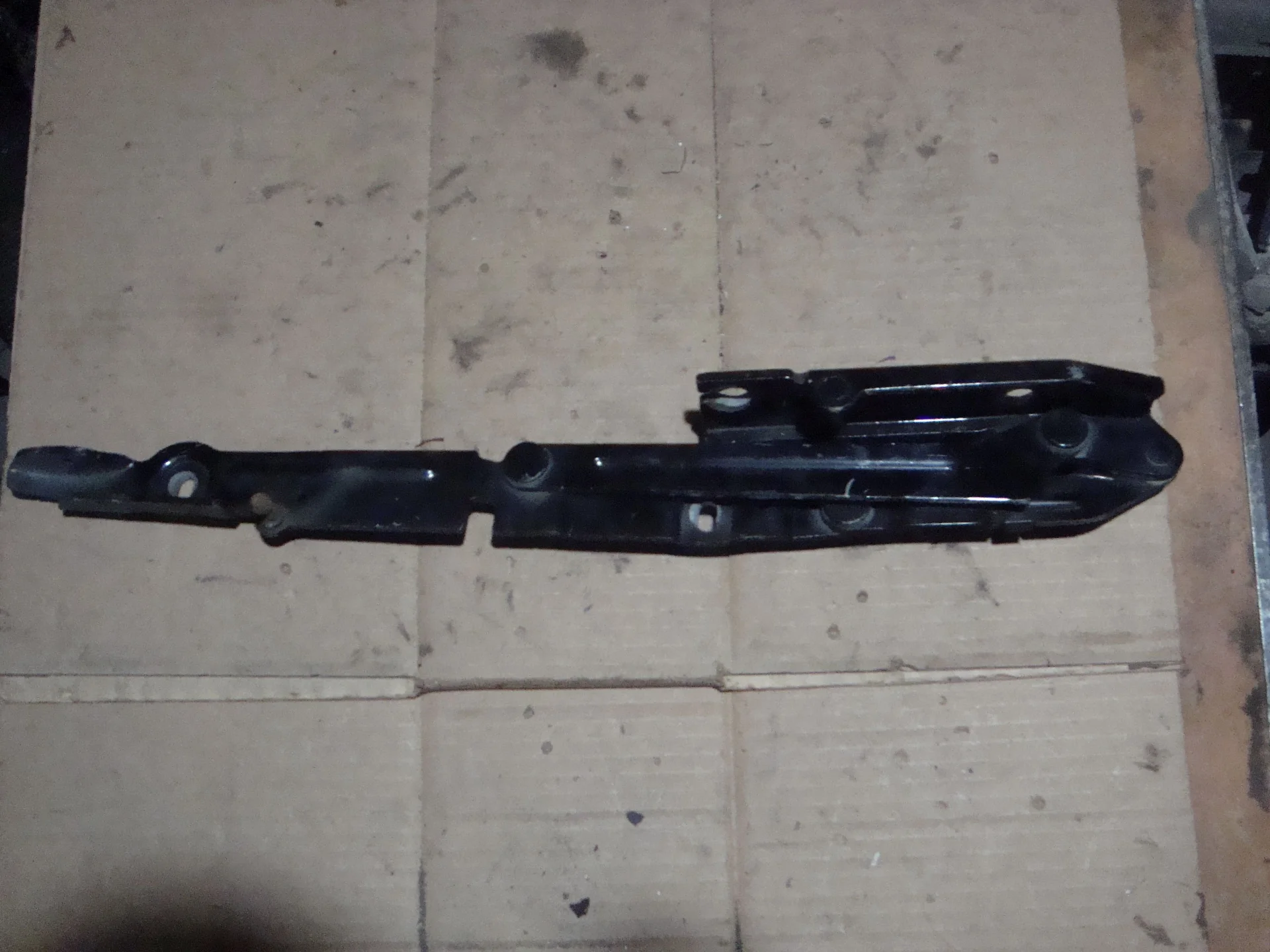 Петля багажника левая Mercedes-Benz W220 A2207300587 - миниатюра 2