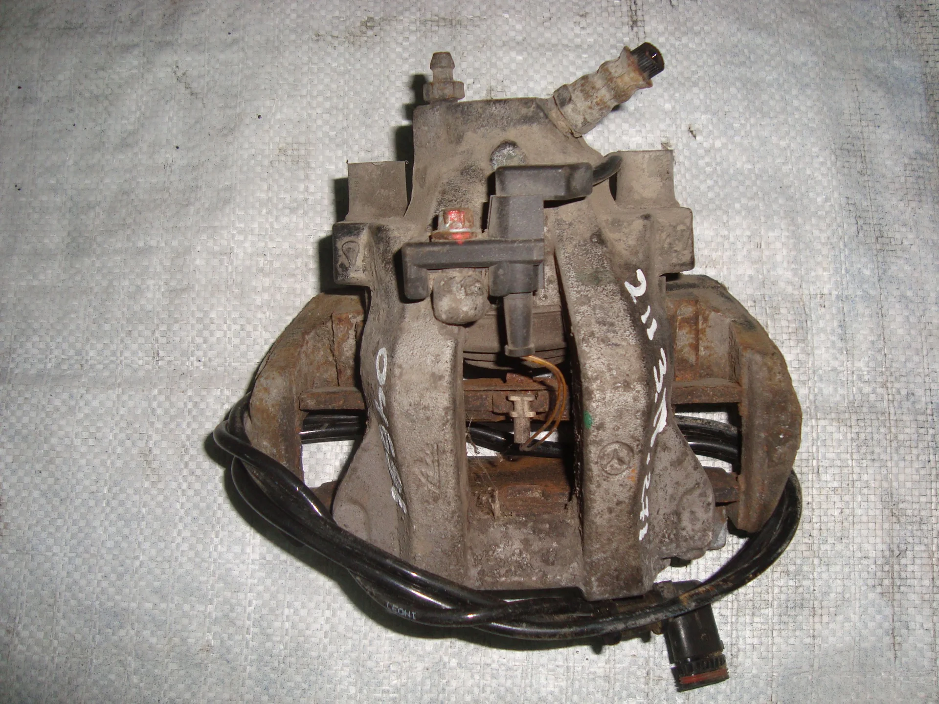 Суппорт задний правый Mercedes-Benz W211 271 A0024202883 - миниатюра 2