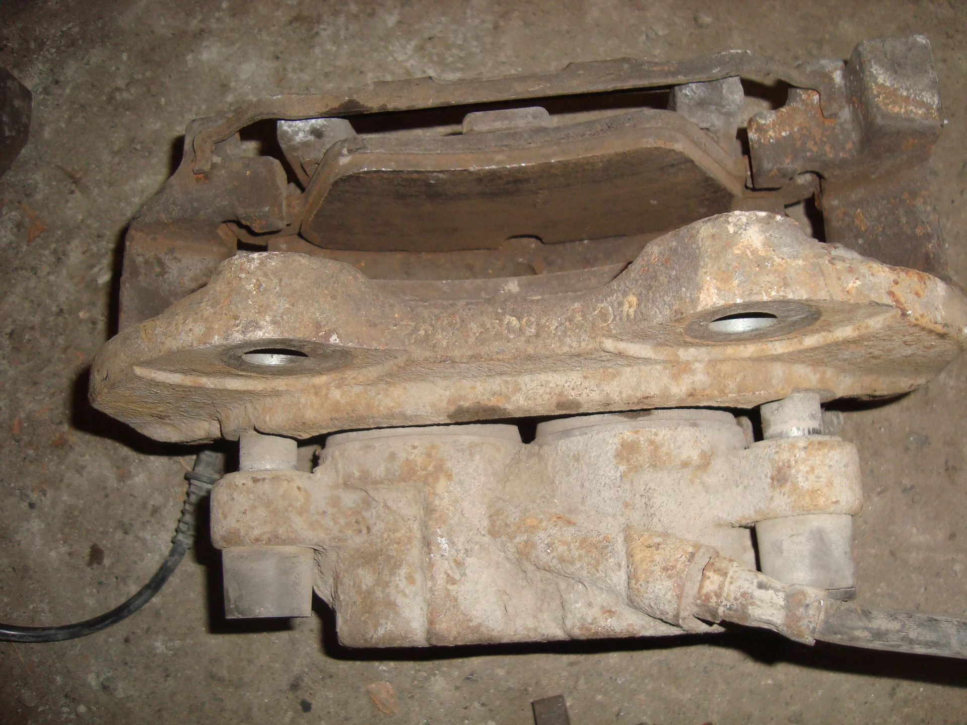 Суппорт передний правый Mercedes-Benz W164 272 - миниатюра 2