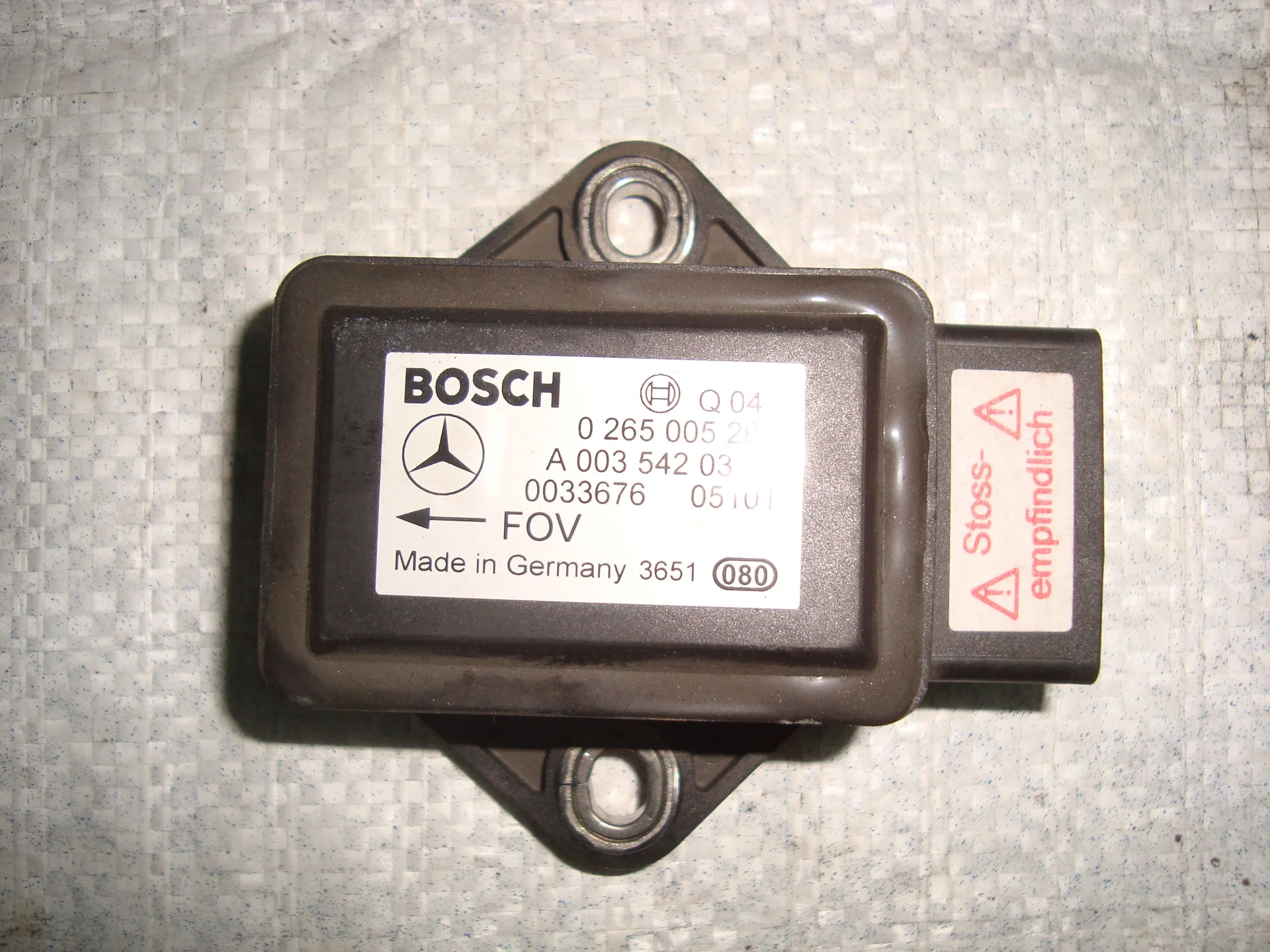Датчик ускорения Mercedes-Benz W211 271 A0035420318 - изображение 1
