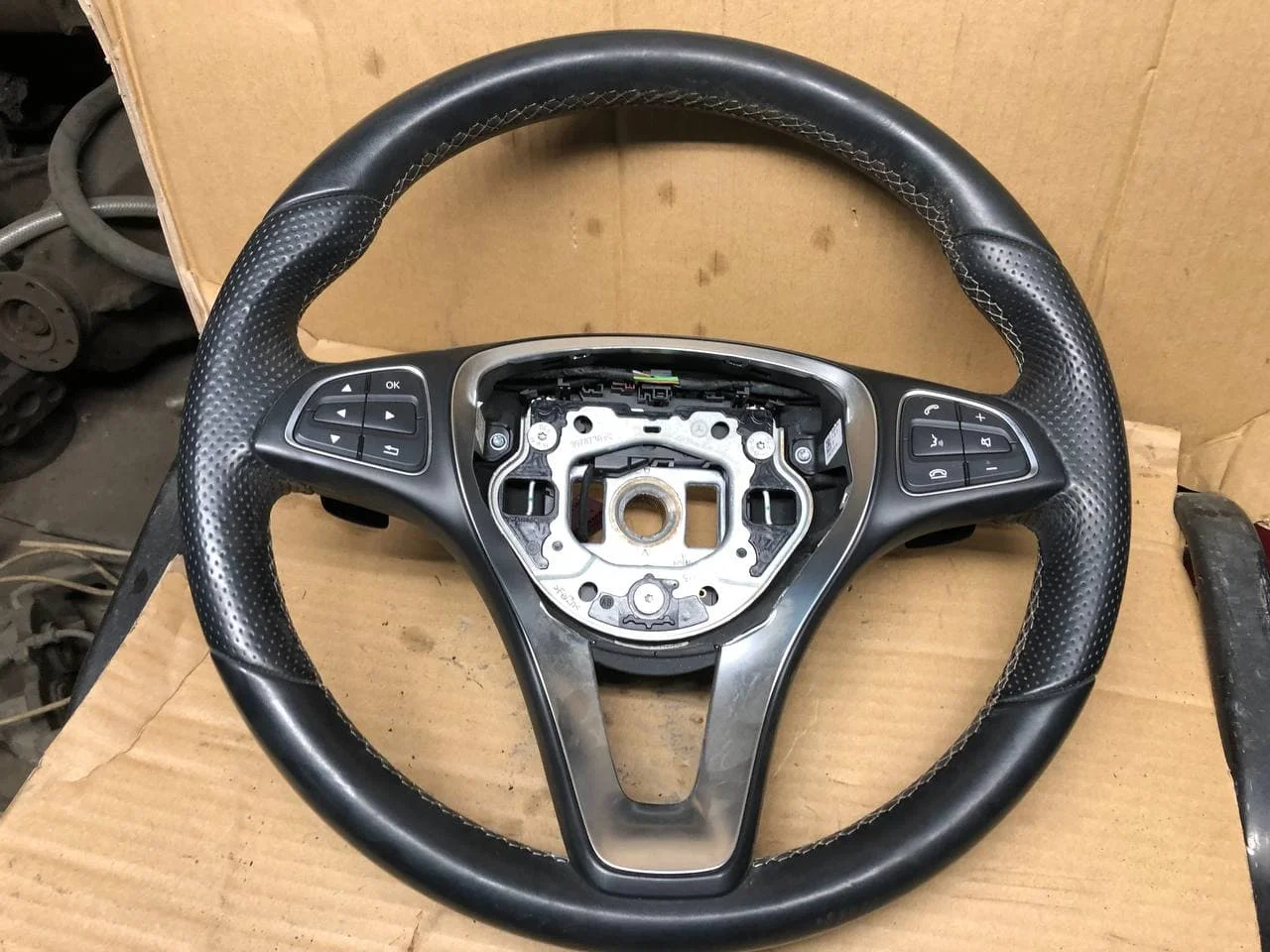 Руль Mercedes-Benz C117 270 A0004604603 - изображение 1