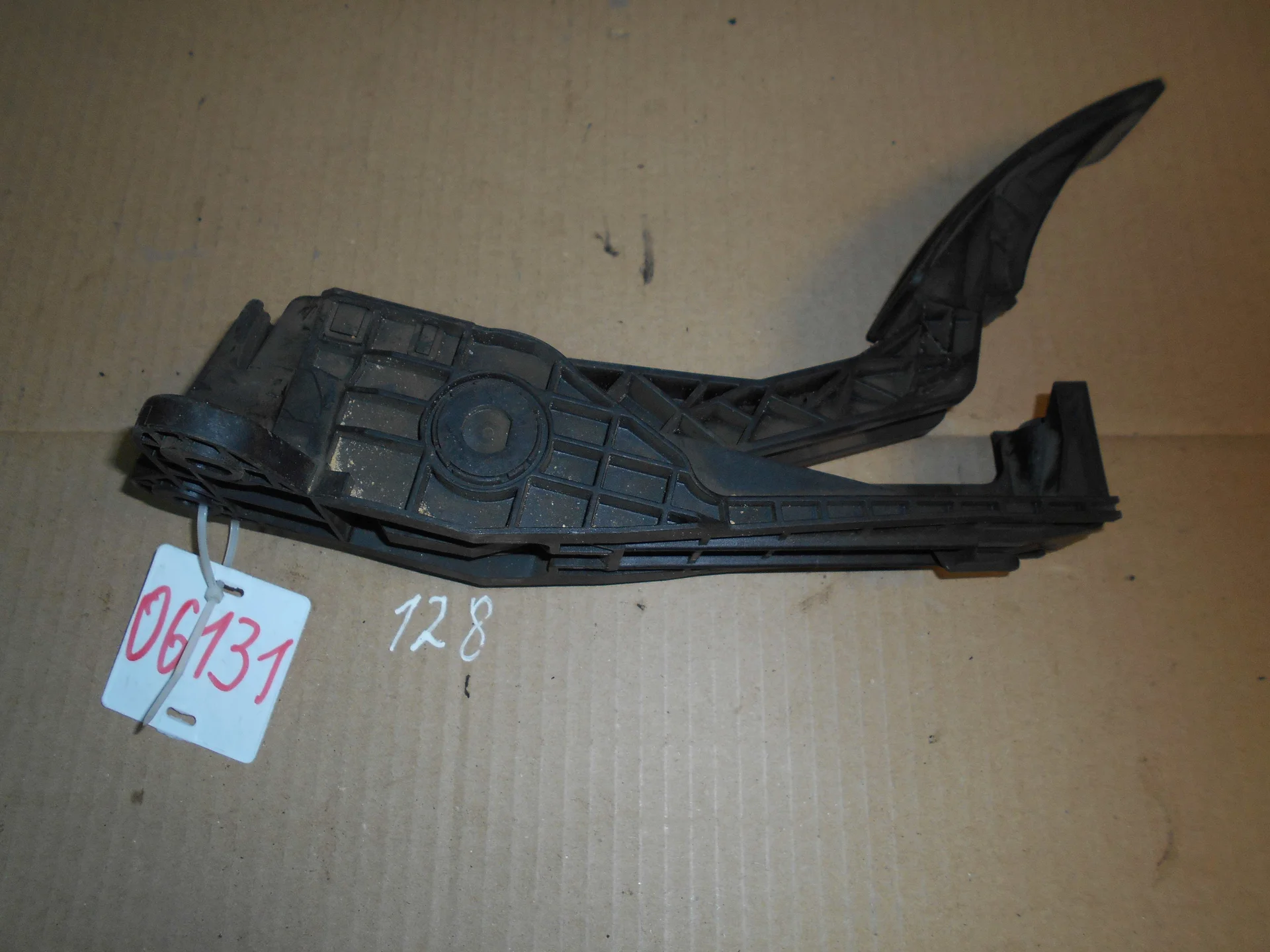 Педаль газа Mercedes-Benz W164  A1643000104 - миниатюра 2