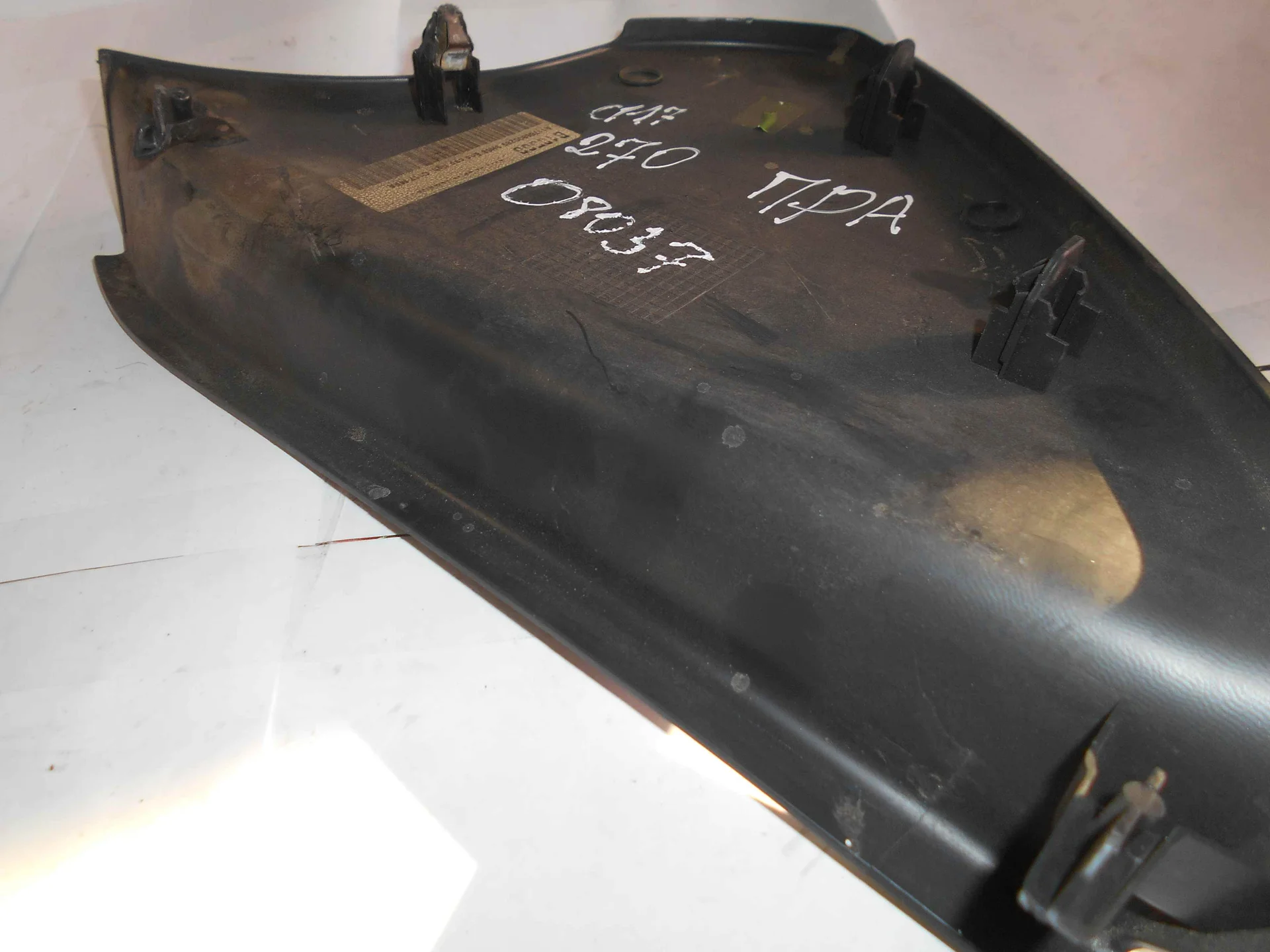 Накладка консоли Mercedes-Benz C117 270 A1176800289 - миниатюра 5