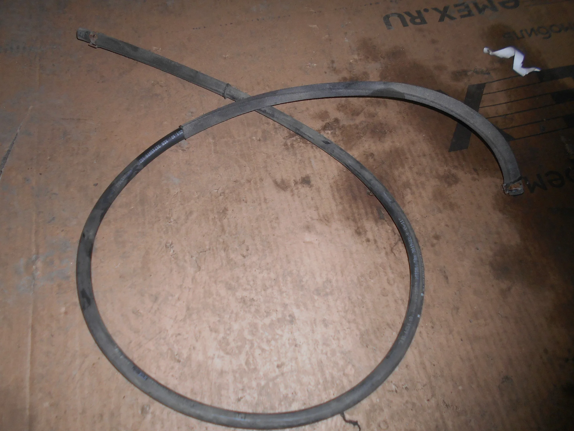 Патрубок системы охлаждения Mercedes-Benz W212 276 A2128304096 - изображение 1