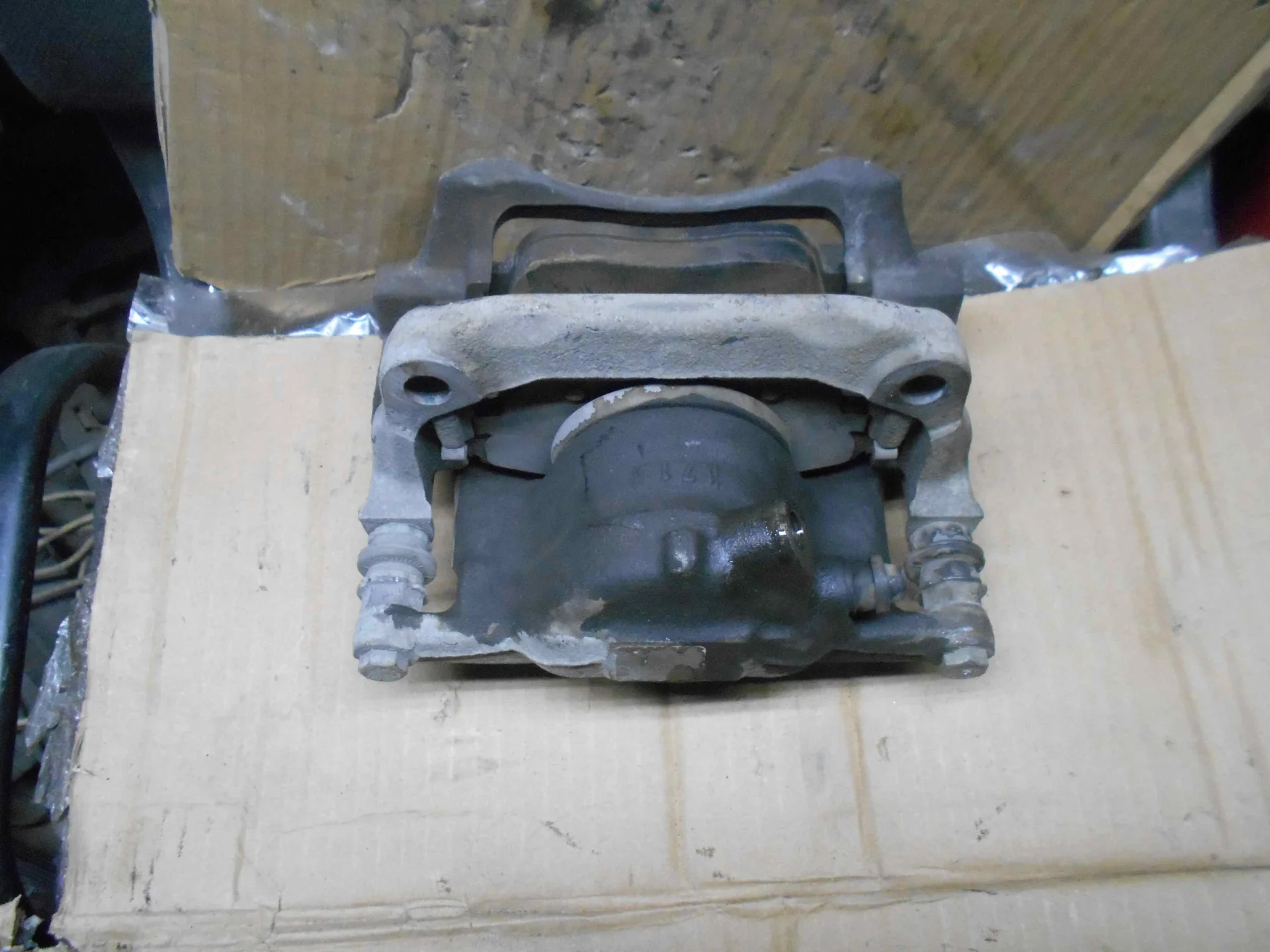 Суппорт передний левый Mercedes-Benz C117 270 A0004216781 - миниатюра 2
