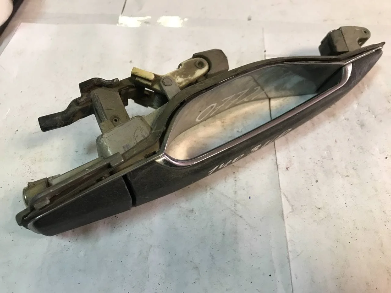 Ручка наружняя задней правой двери Mercedes-Benz W140 - миниатюра 4