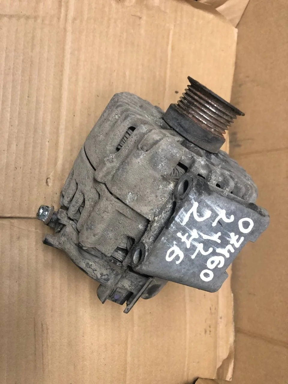 Генератор Mercedes-Benz W212 276 A0141543302 - миниатюра 2