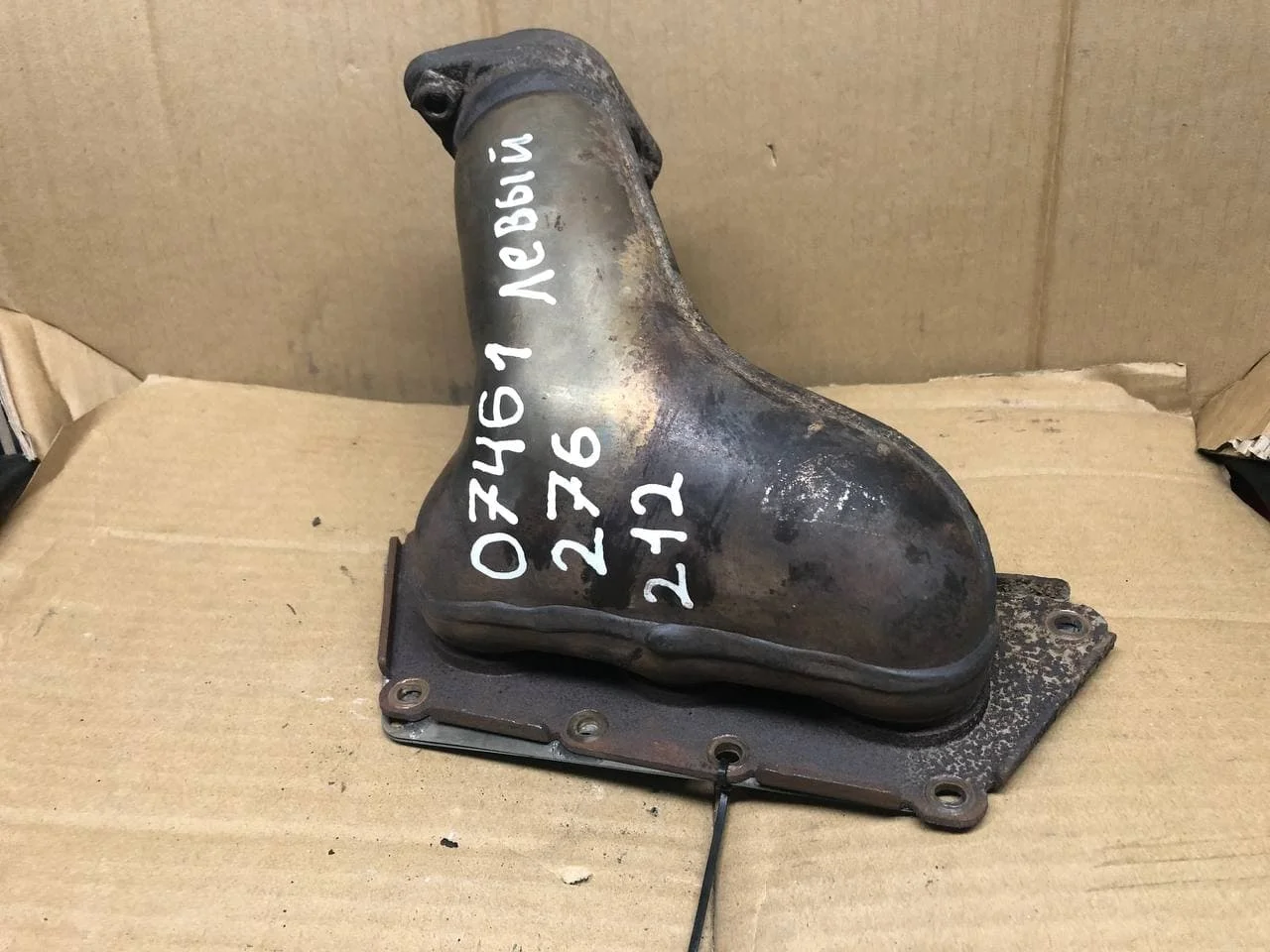Выпускной коллектор Mercedes-Benz W212 276 A2761400509 - миниатюра 2