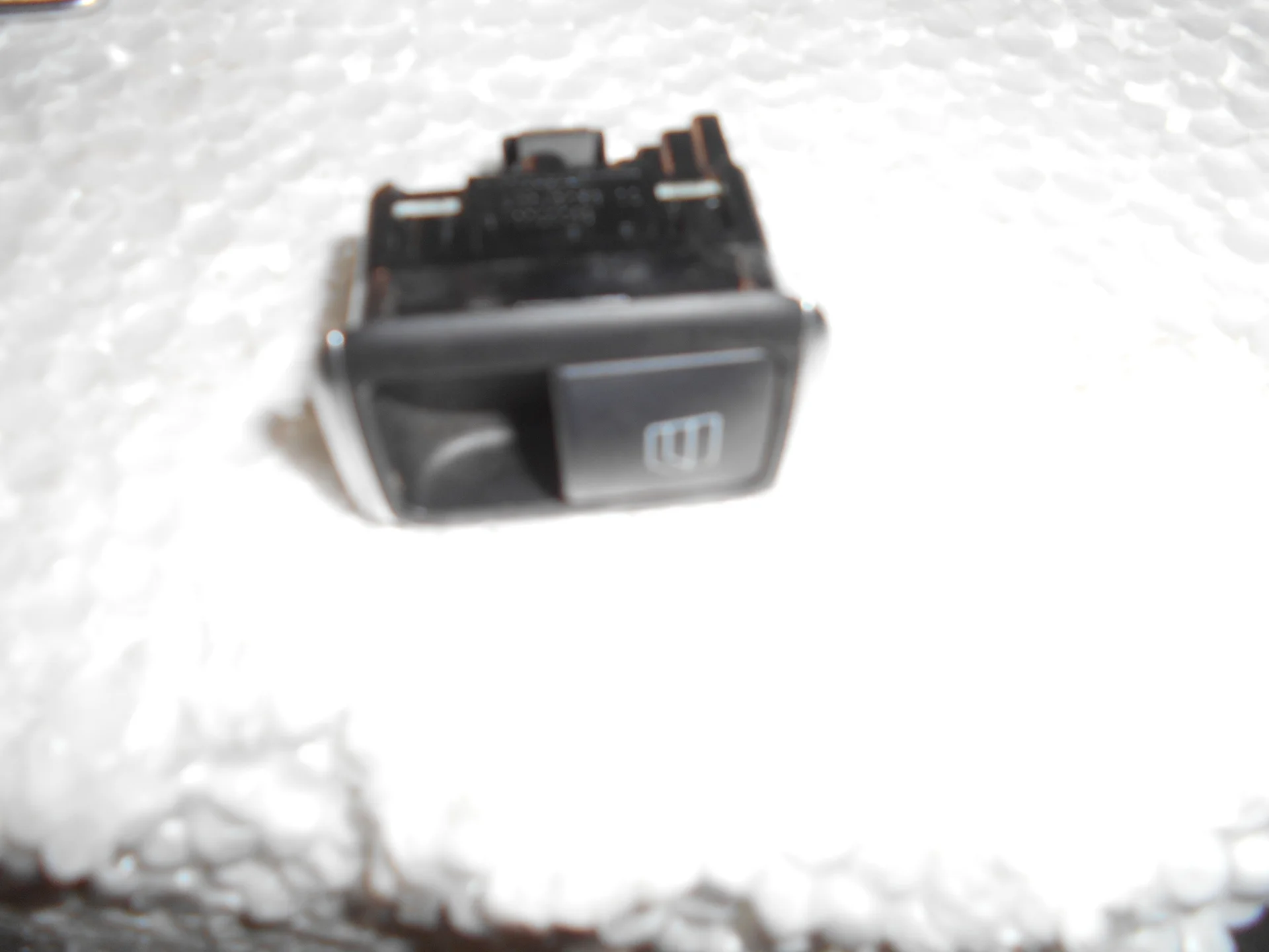 Кнопка стеклоподъёмника задняя Mercedes-Benz W212 276 A2049058102 - изображение 1