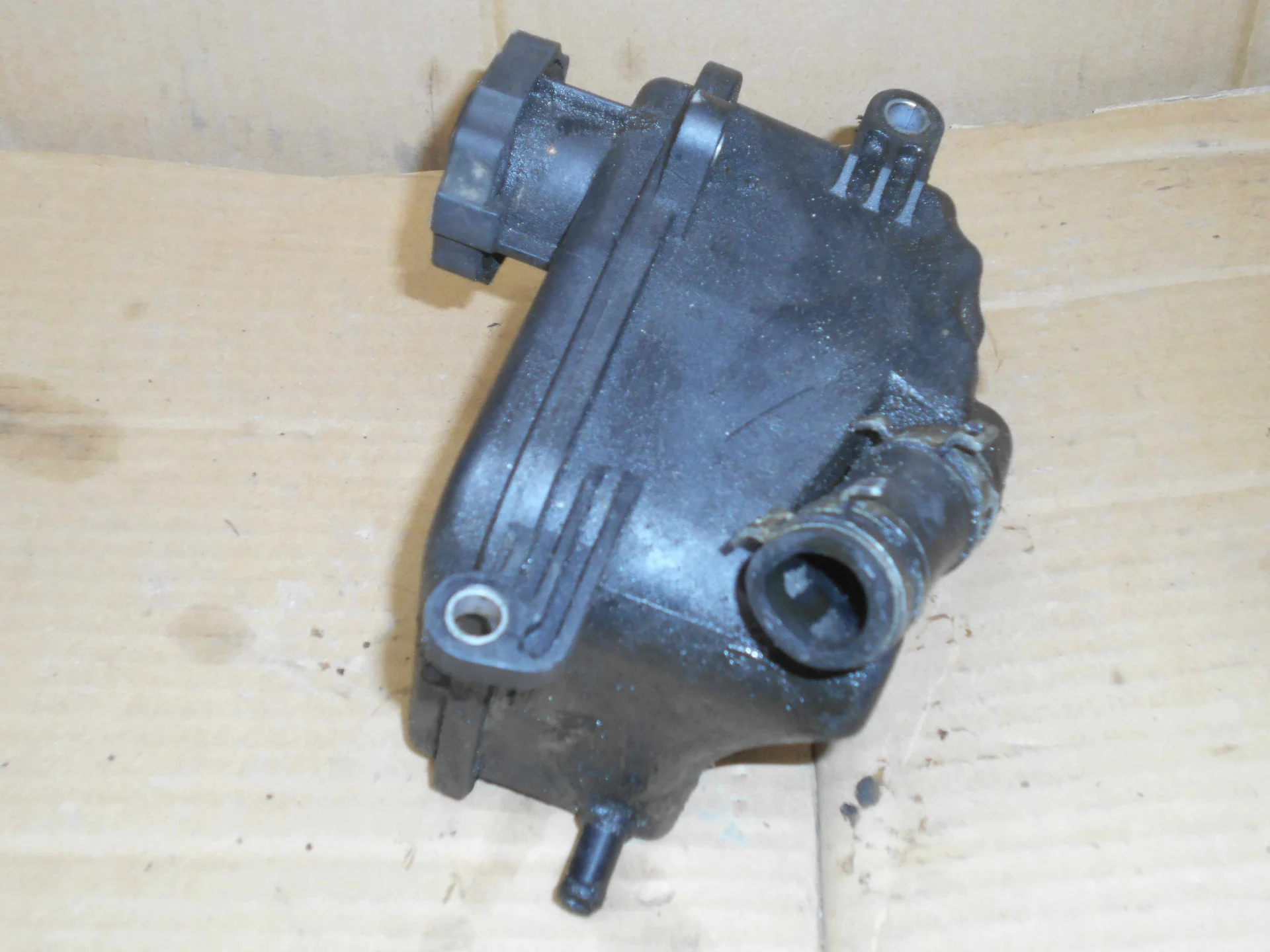Бачок насоса гидроусилителя руля Mercedes-Benz W212 271 A0004602983 - изображение 1