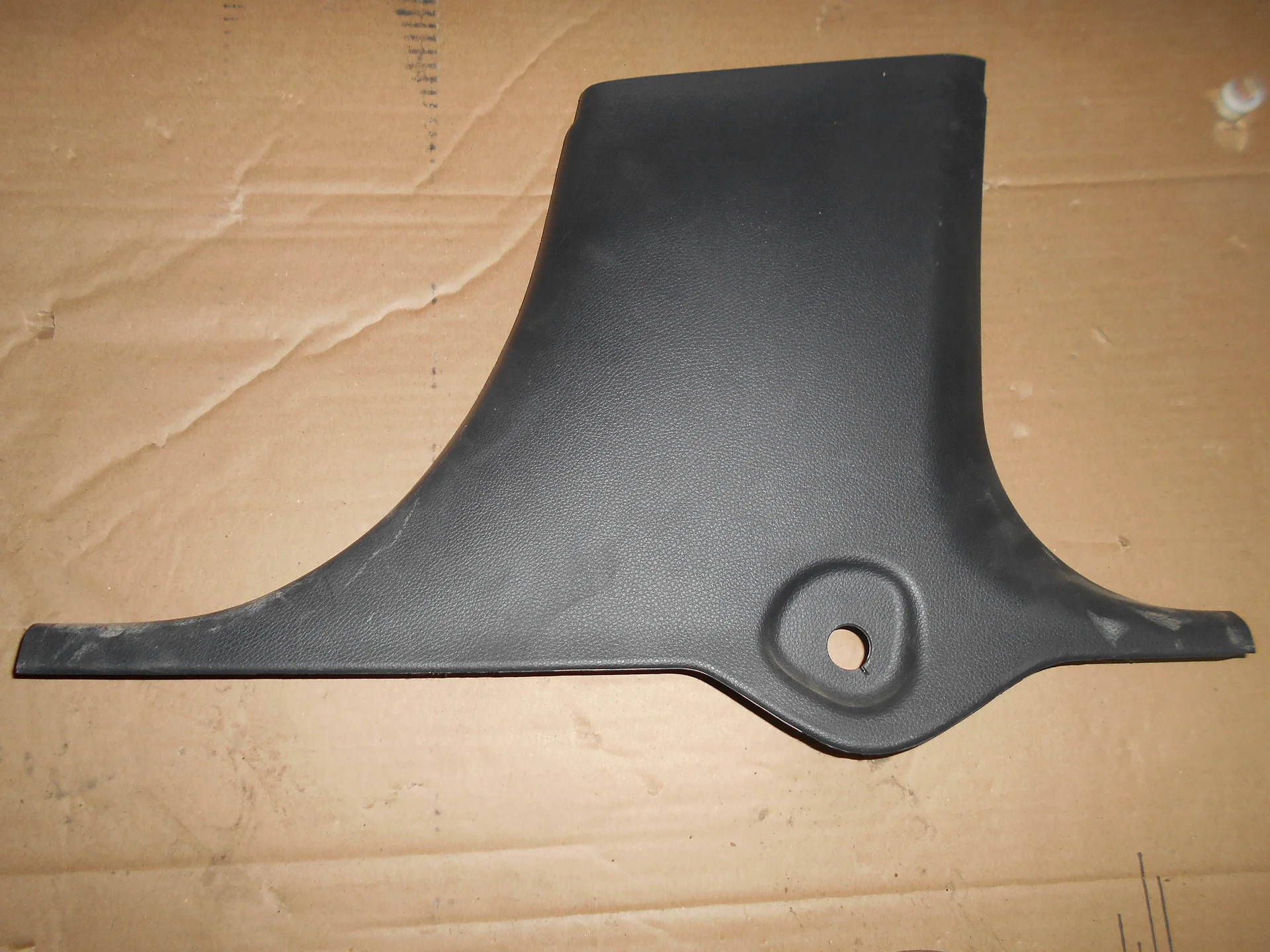 Обшивка стойки Mercedes-Benz C117  A1176910208 - миниатюра 3